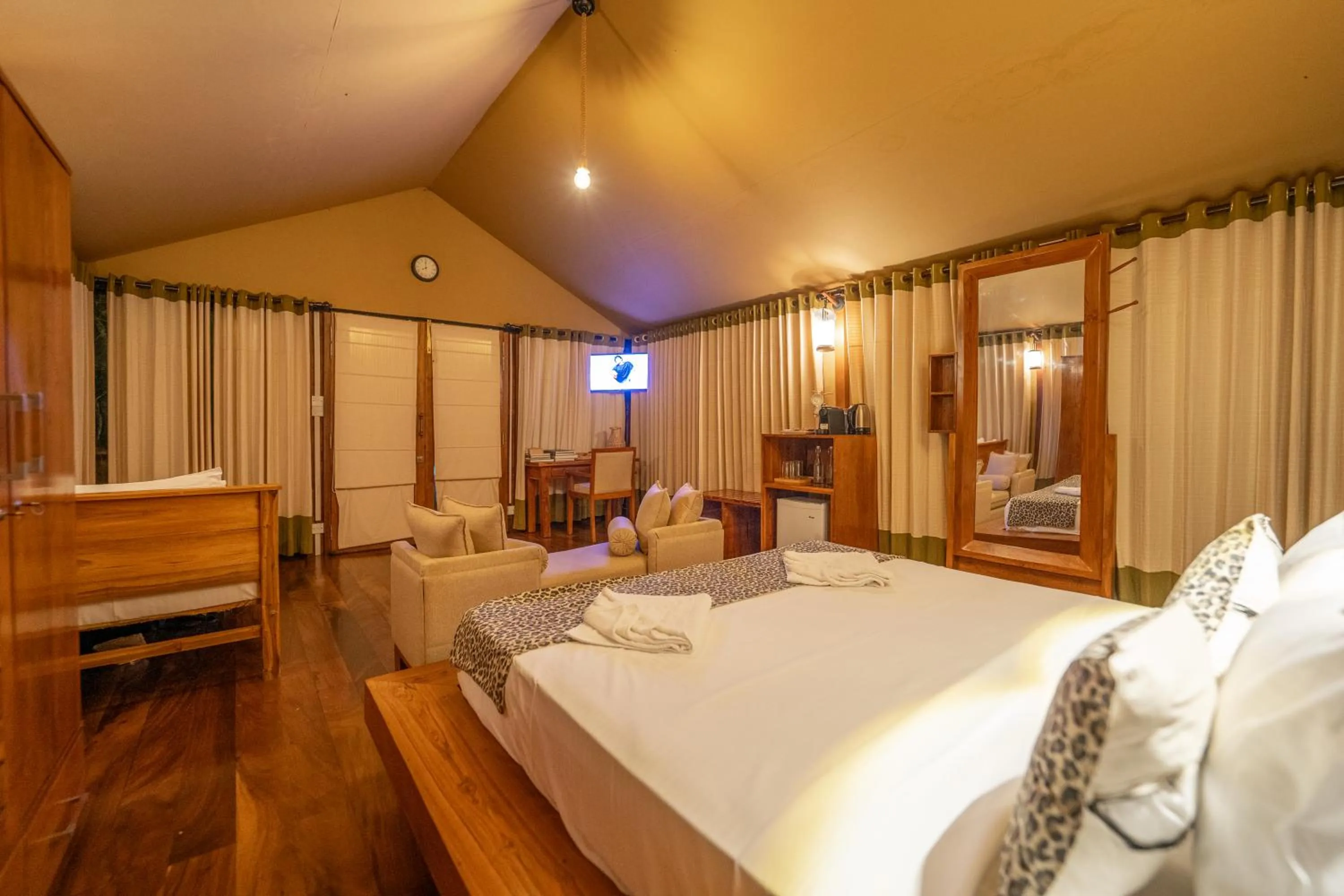 Luxury Triple Room - single occupancy in Leopard Reach Yala by Seven Angels