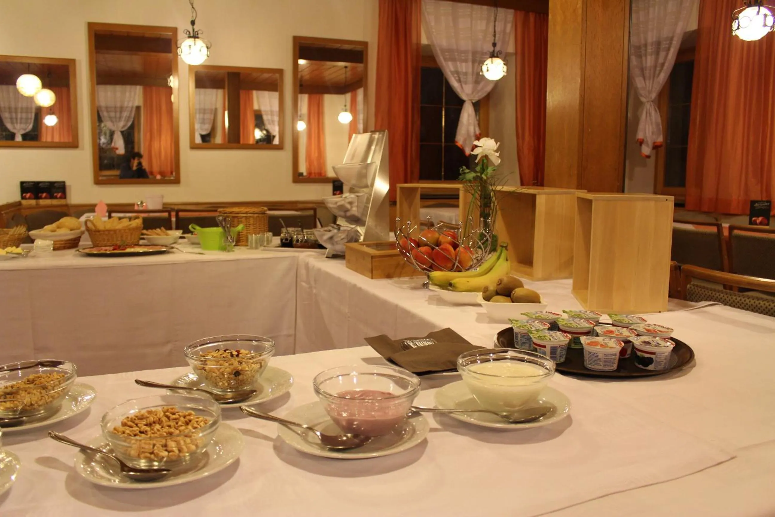 Buffet breakfast in Gasthof zur Post