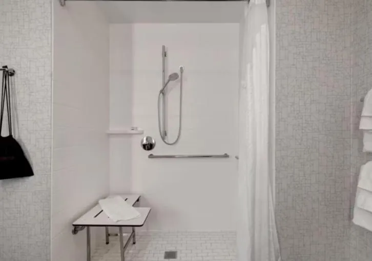 Holiday Inn Express & Suites - Detroit - Dearborn by IHG