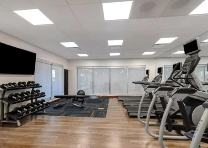 Holiday Inn Express & Suites - Detroit - Dearborn by IHG