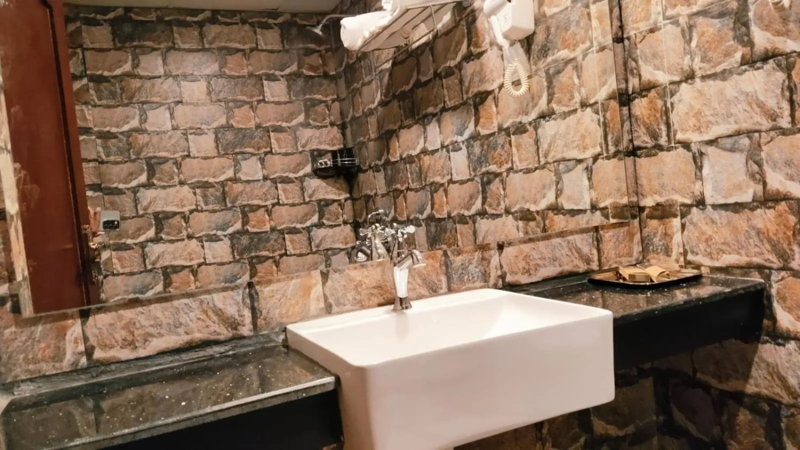 Bathroom in HYDERS PARK- THE LUXURY HOTEL