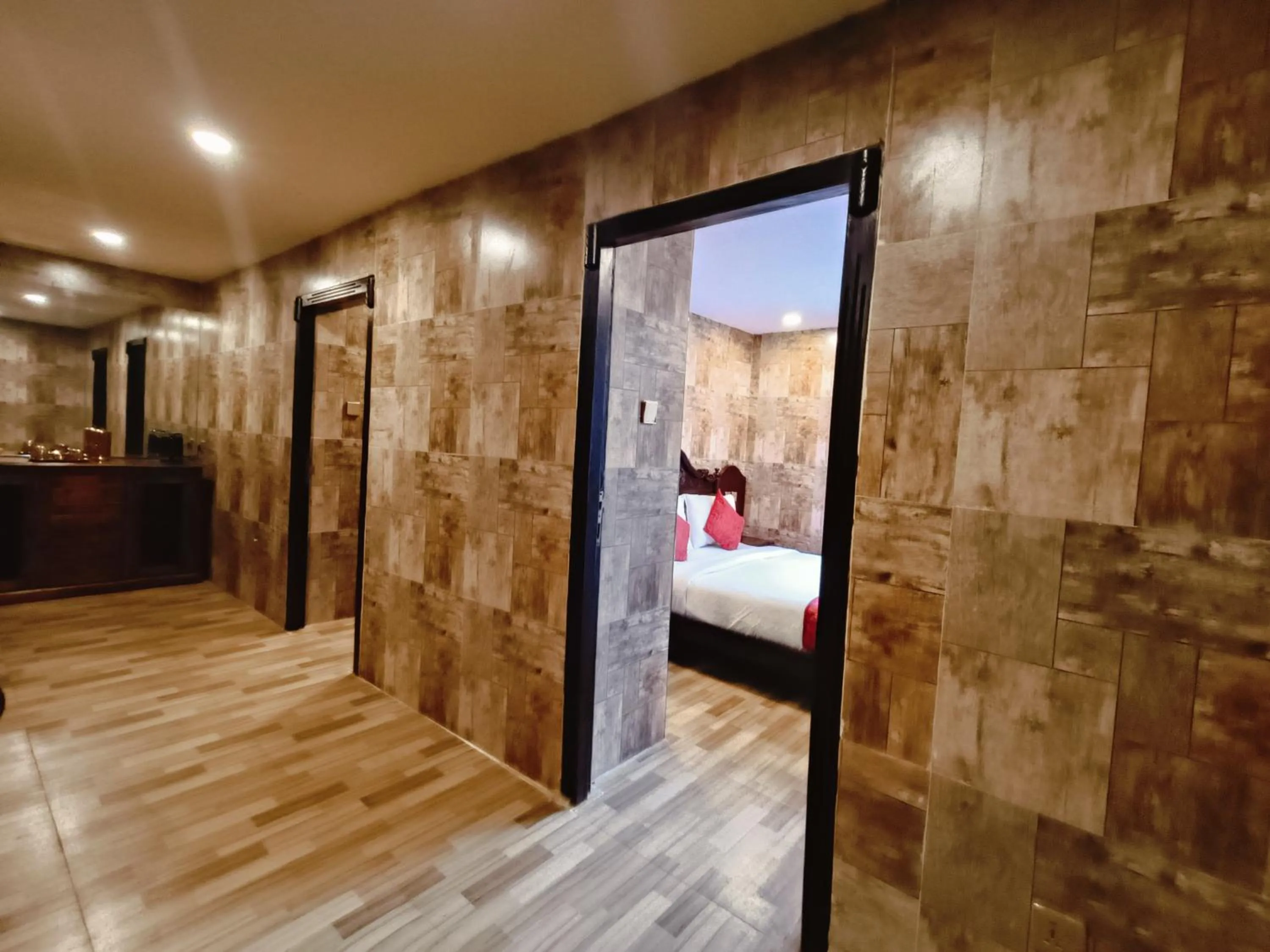 Living room in HYDERS PARK- THE LUXURY HOTEL