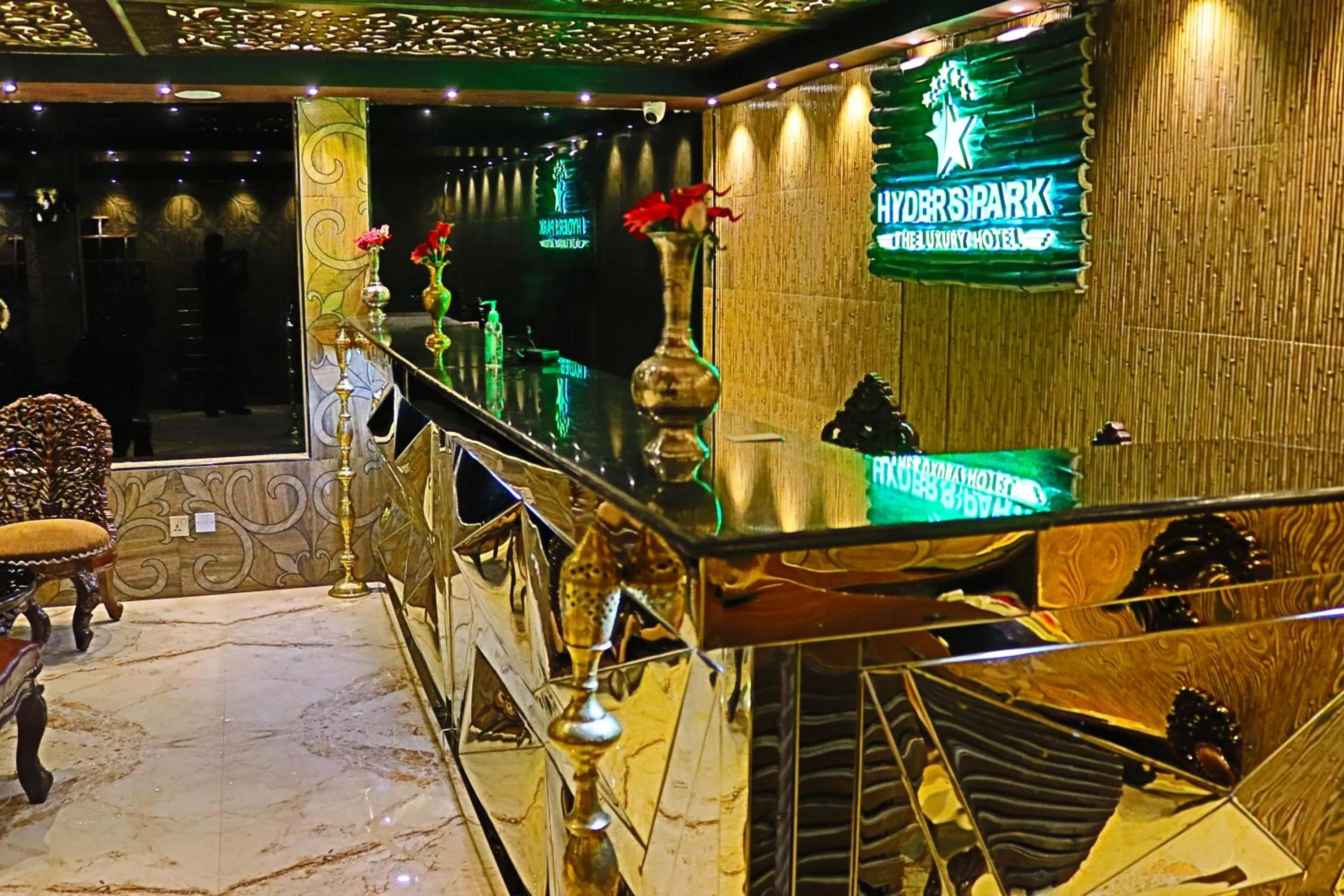 Lobby or reception in HYDERS PARK- THE LUXURY HOTEL