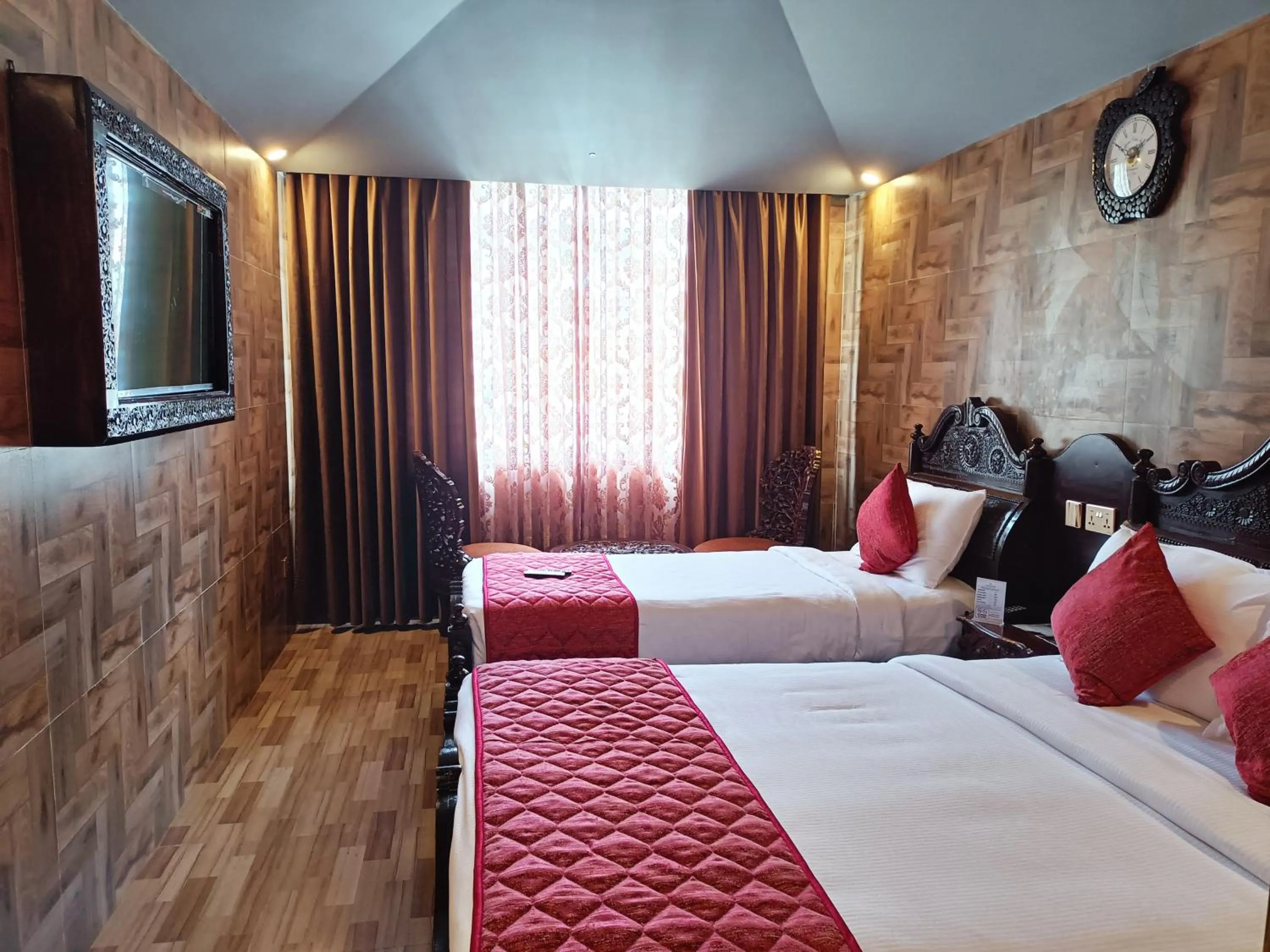 Bed in HYDERS PARK- THE LUXURY HOTEL