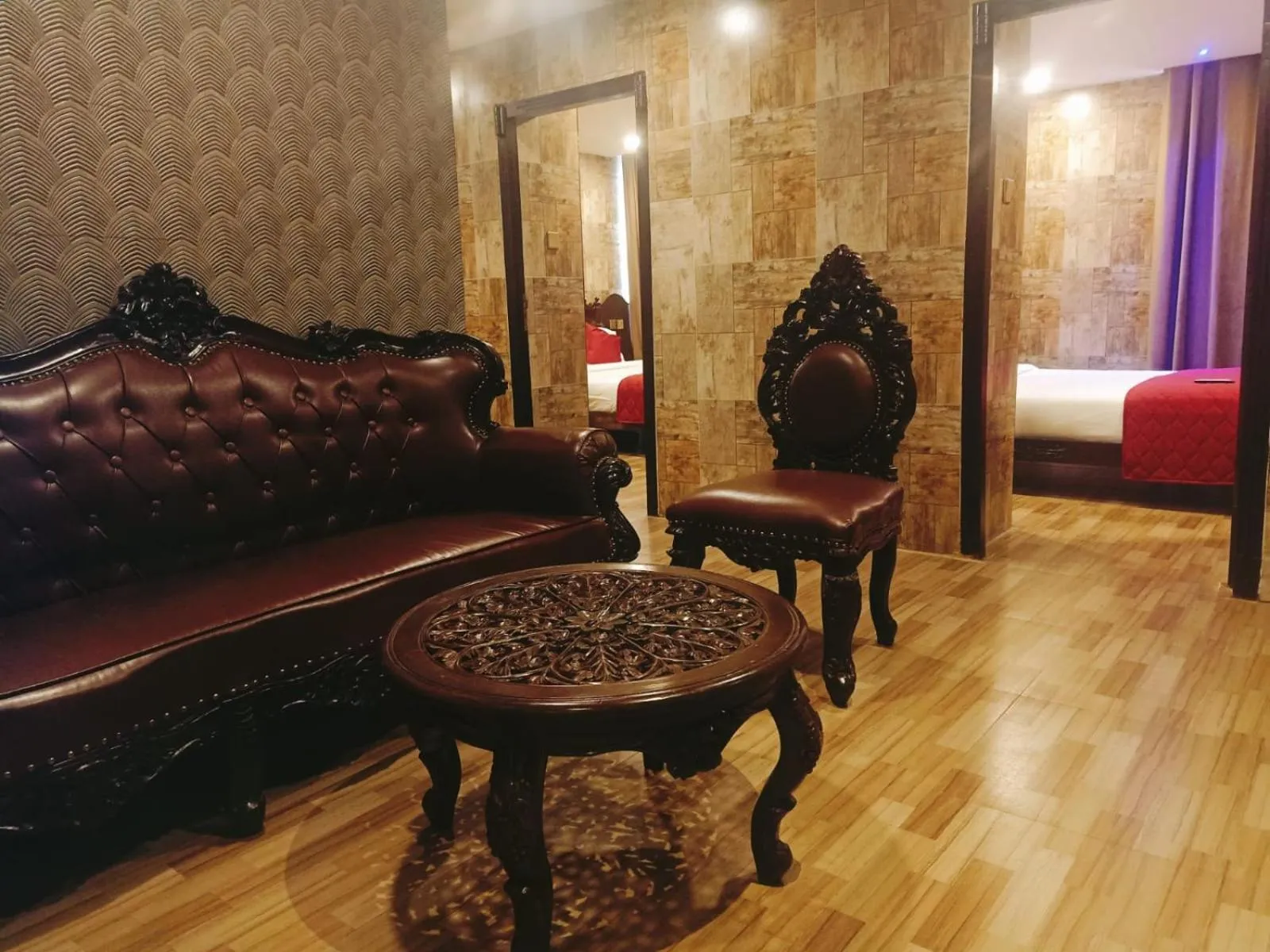 Living room in HYDERS PARK- THE LUXURY HOTEL