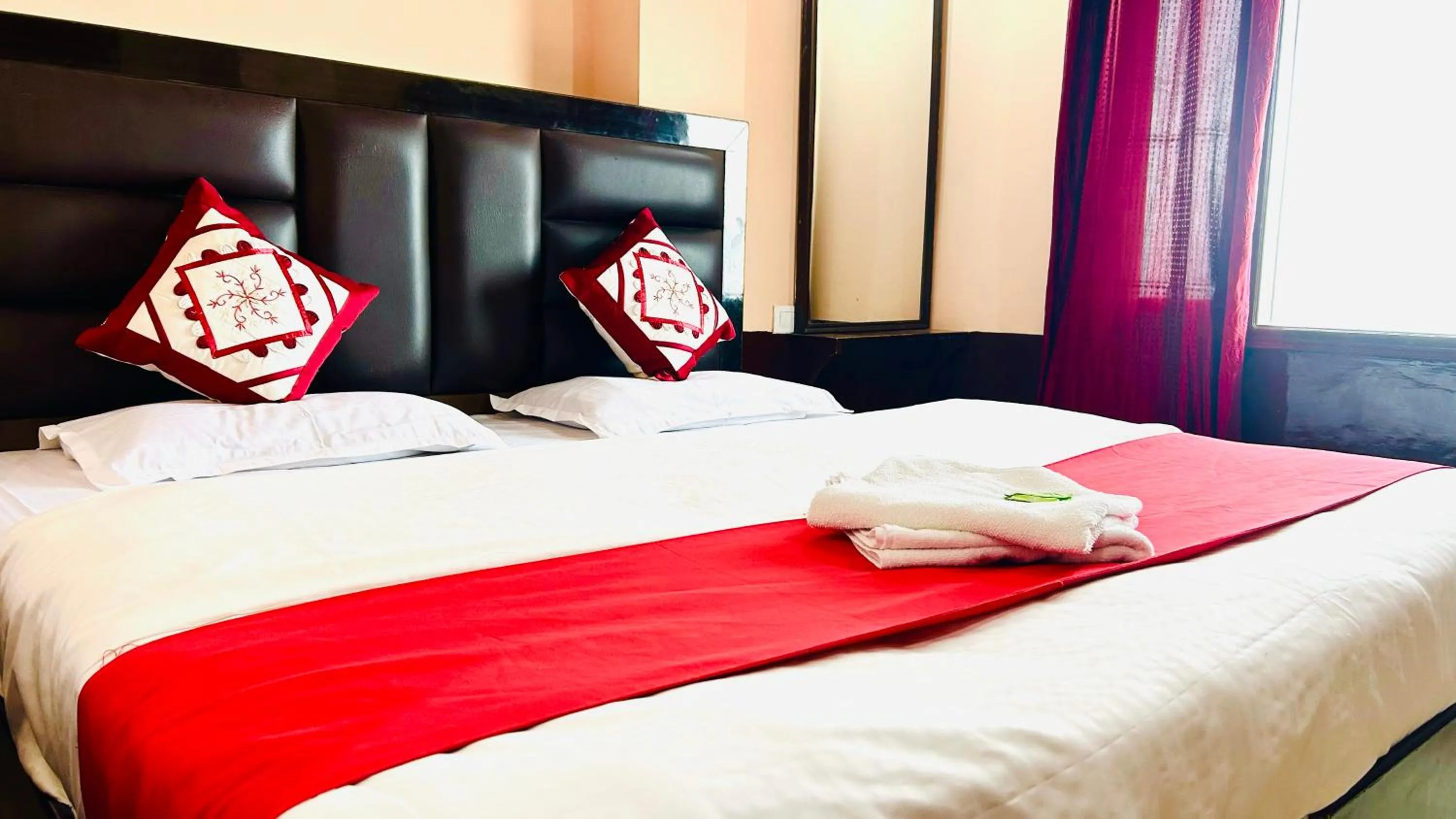 Bed in HANU VATIKA The FAMILY CHOICE