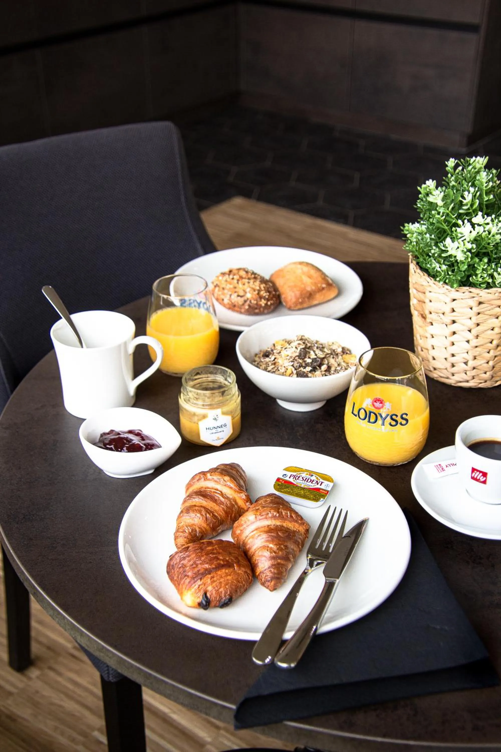 Food and drinks in De Brauhotel - Hôtel de la Brasserie Nationale