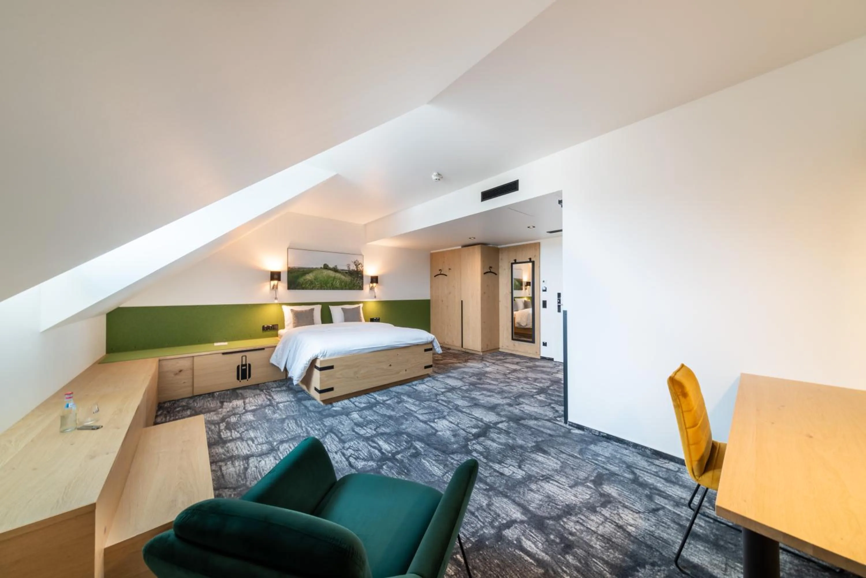 Photo of the whole room, Bed in De Brauhotel - Hôtel de la Brasserie Nationale