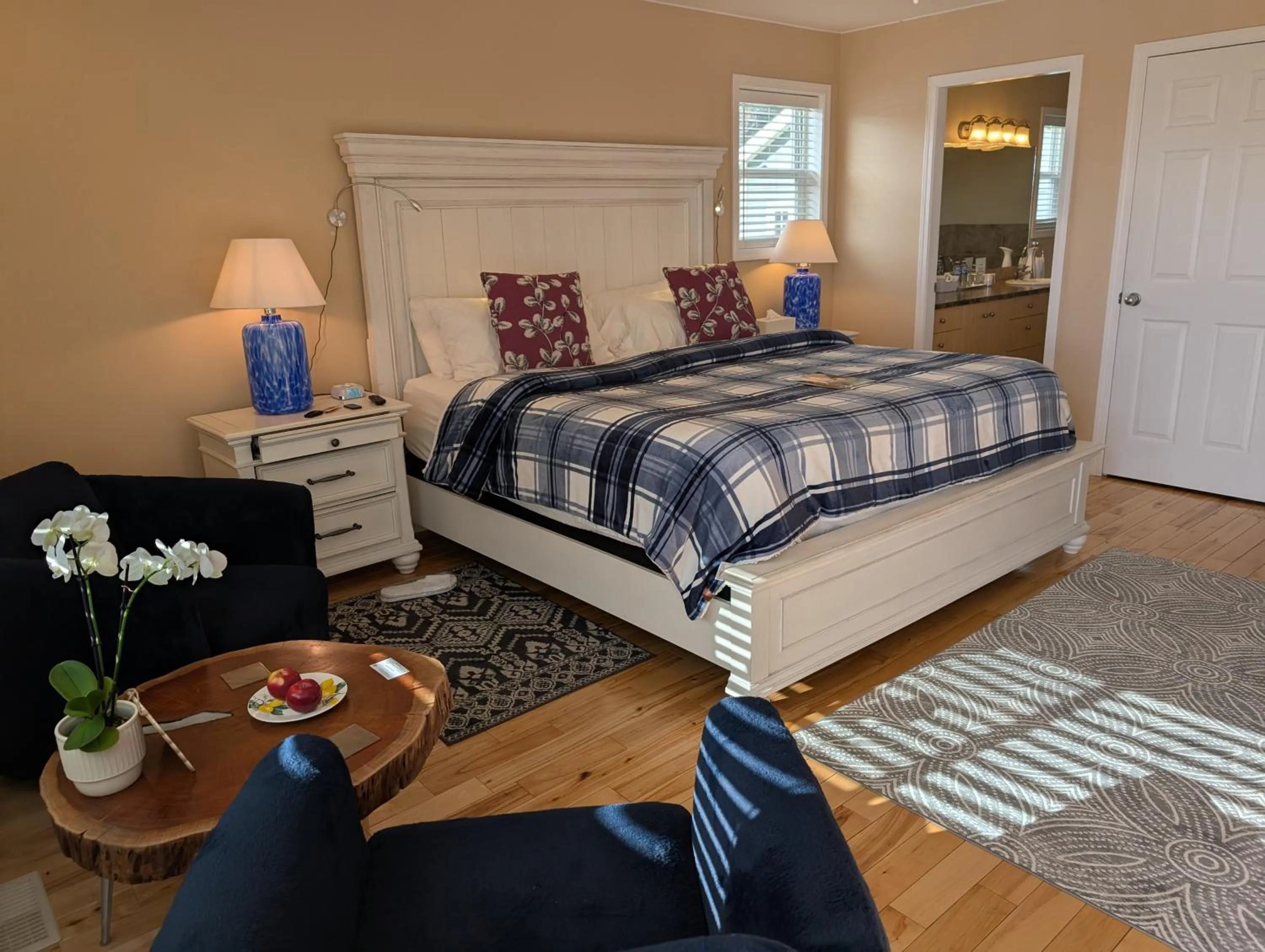 Bed in Salish B&B and Spa