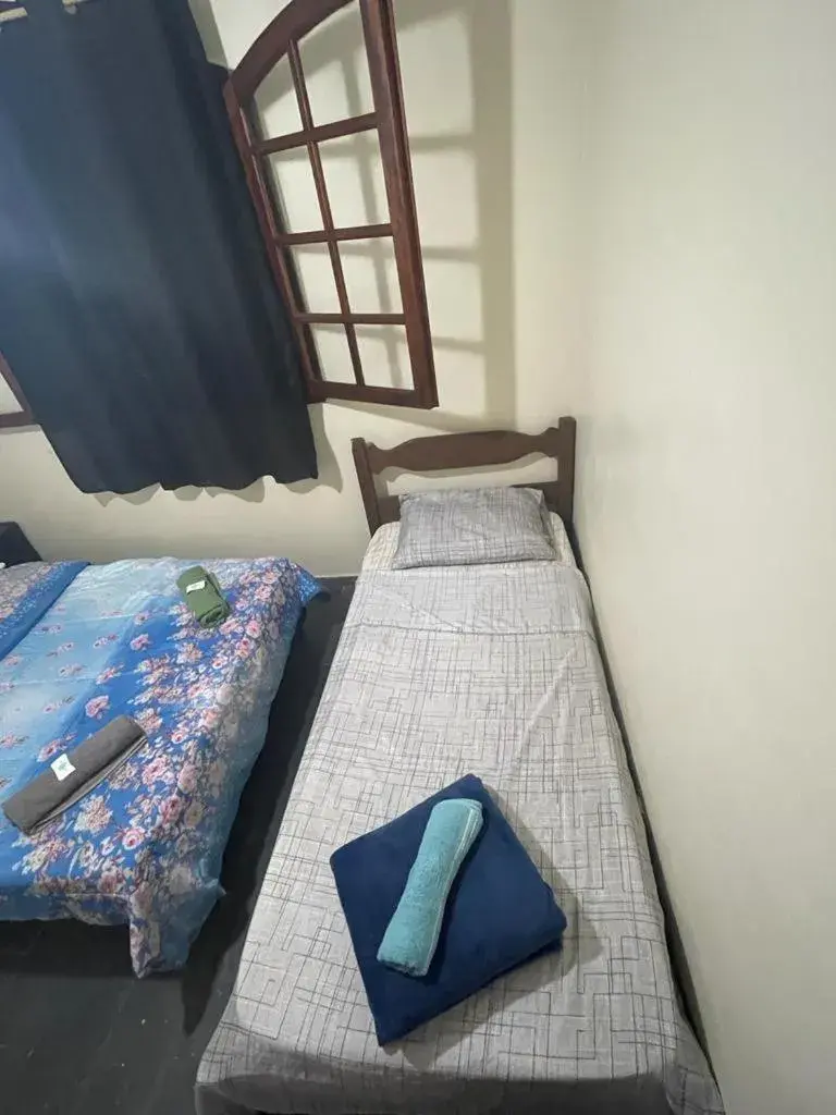 Economy Triple Room with Shared Bathroom in POUSADA VISTA CHINESA Economy Triple Room with Shared Bathroom in POUSADA VISTA CHINESA