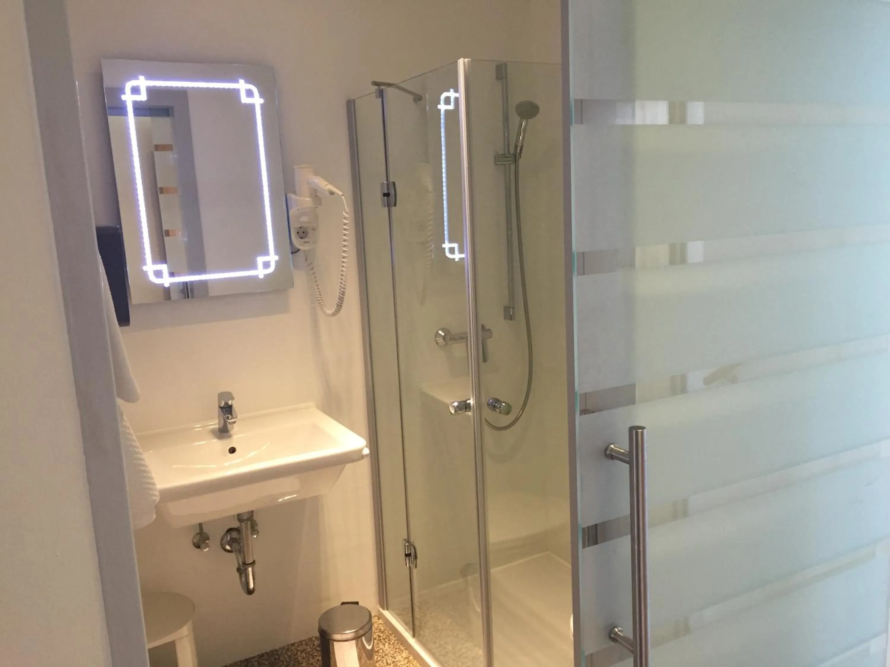 Shower in Landhotel Gafringwirt