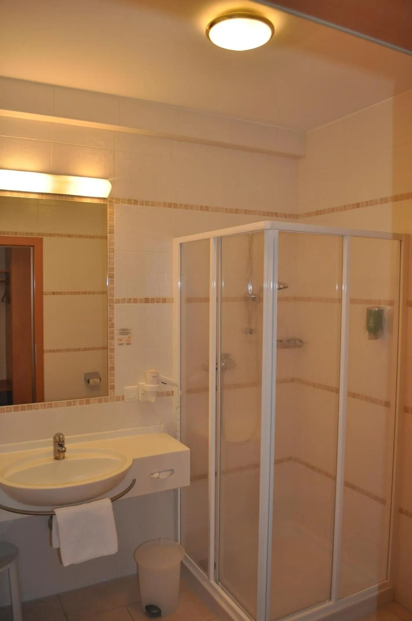 Bathroom in Landhotel Gafringwirt