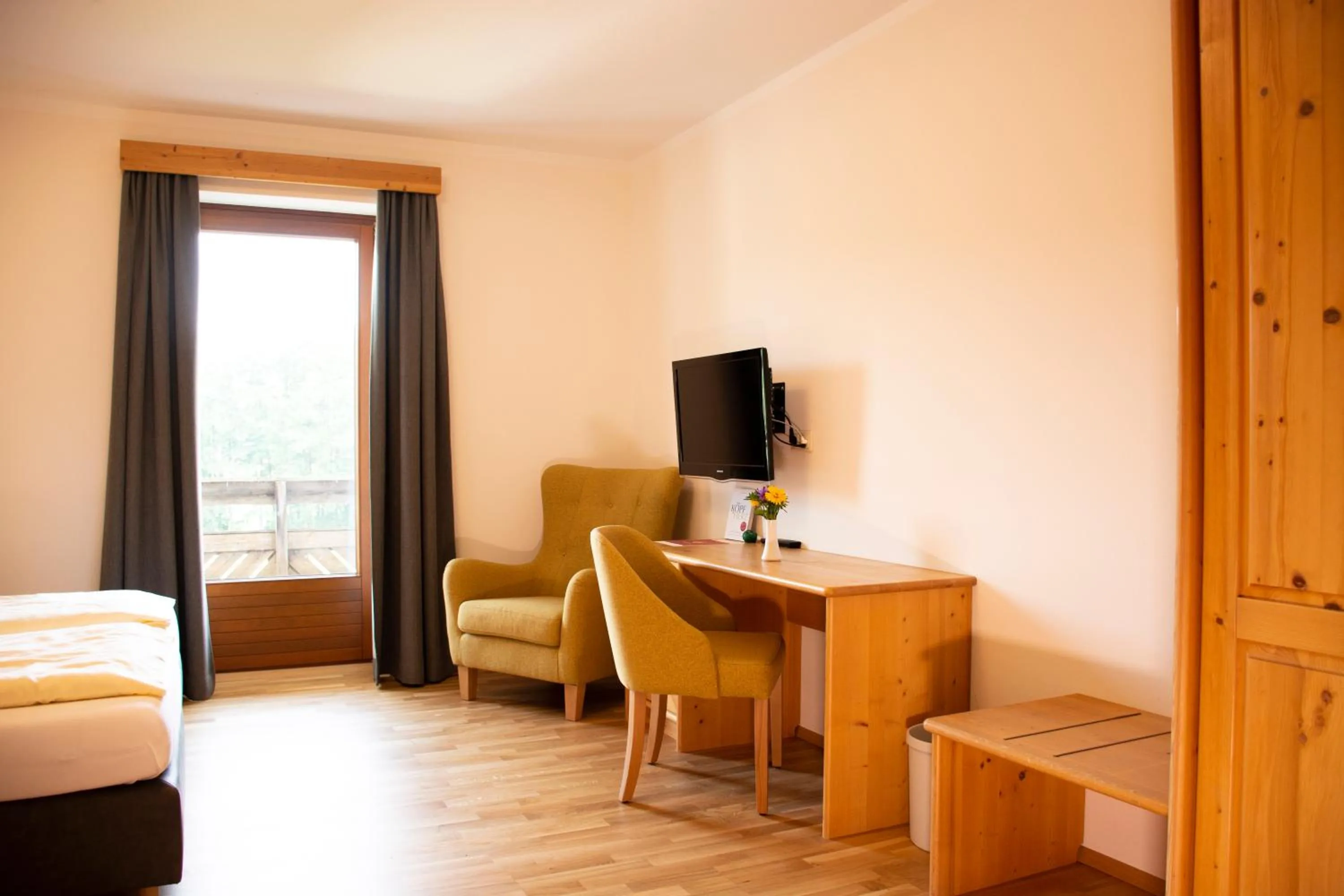 Photo of the whole room in Landhotel Gafringwirt