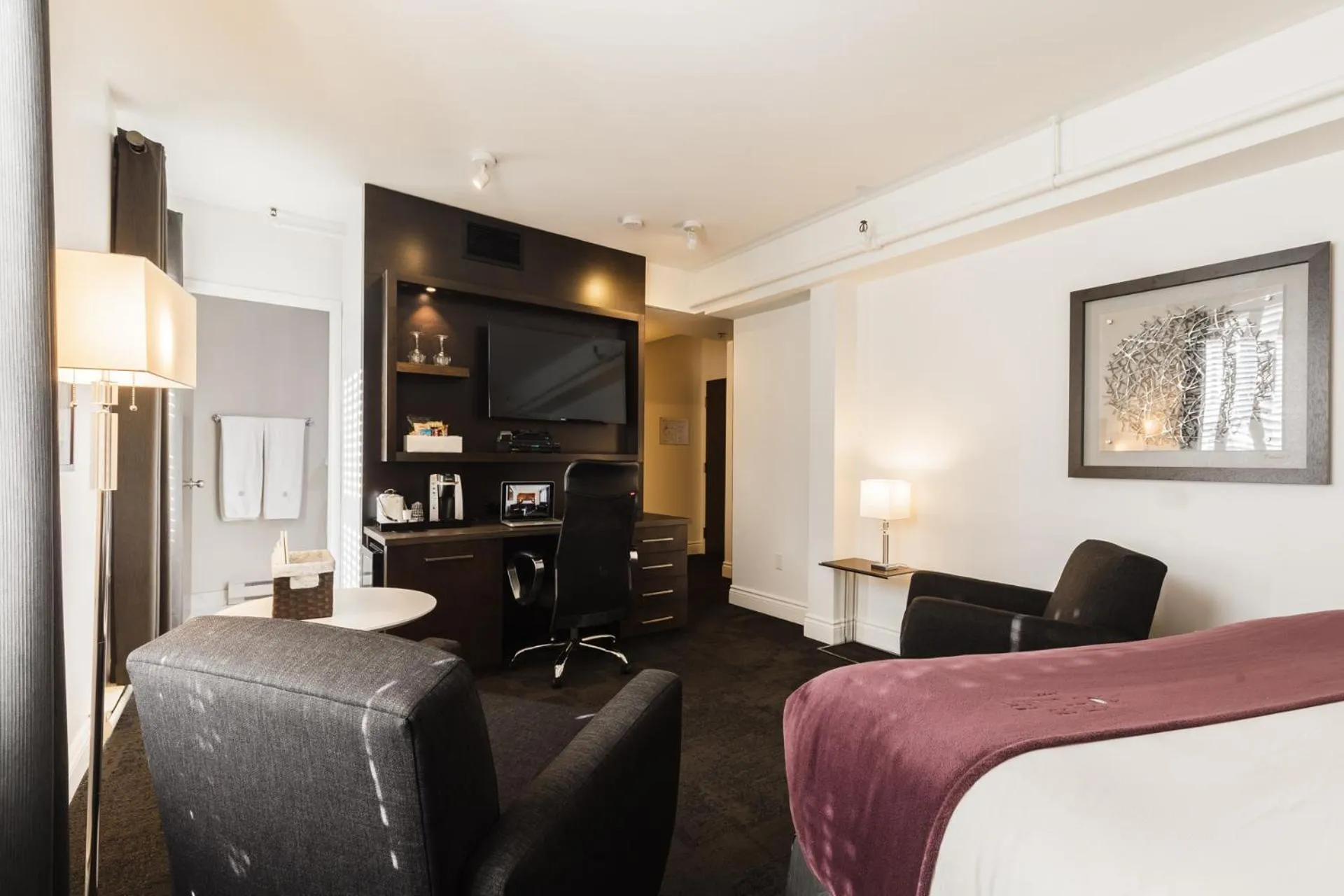 TV and multimedia, Bed in Hôtel des Coutellier