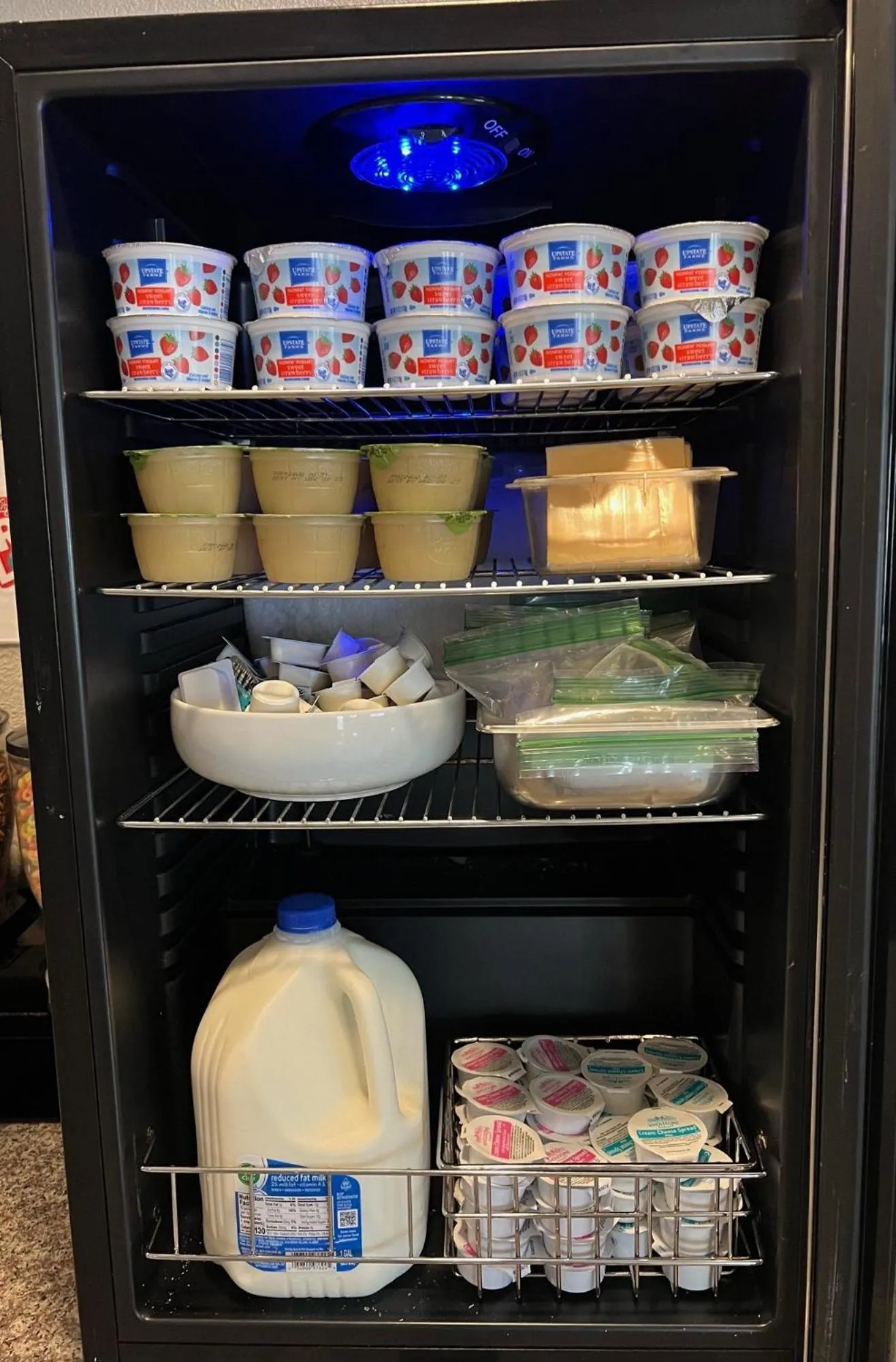 Breakfast in GrandStay Hotel & Suites Becker