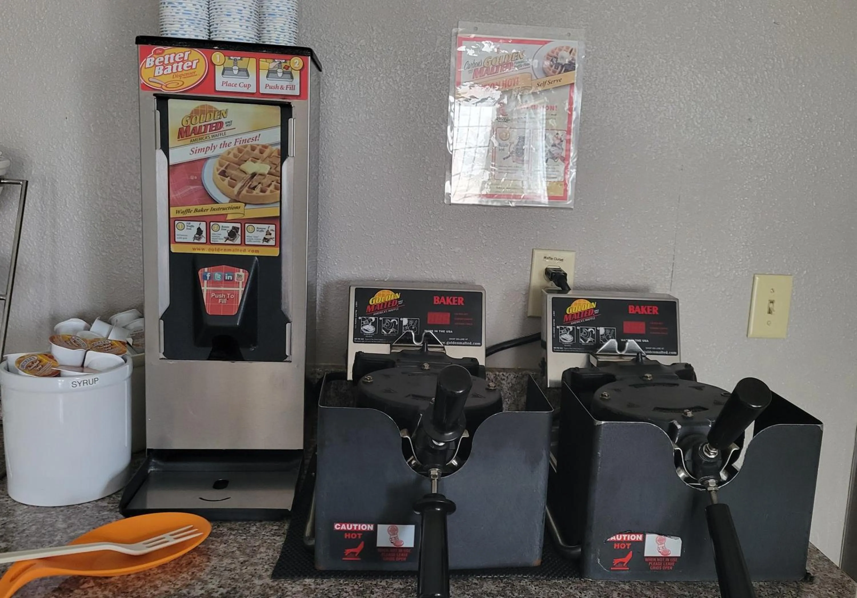 Breakfast in GrandStay Hotel & Suites Becker