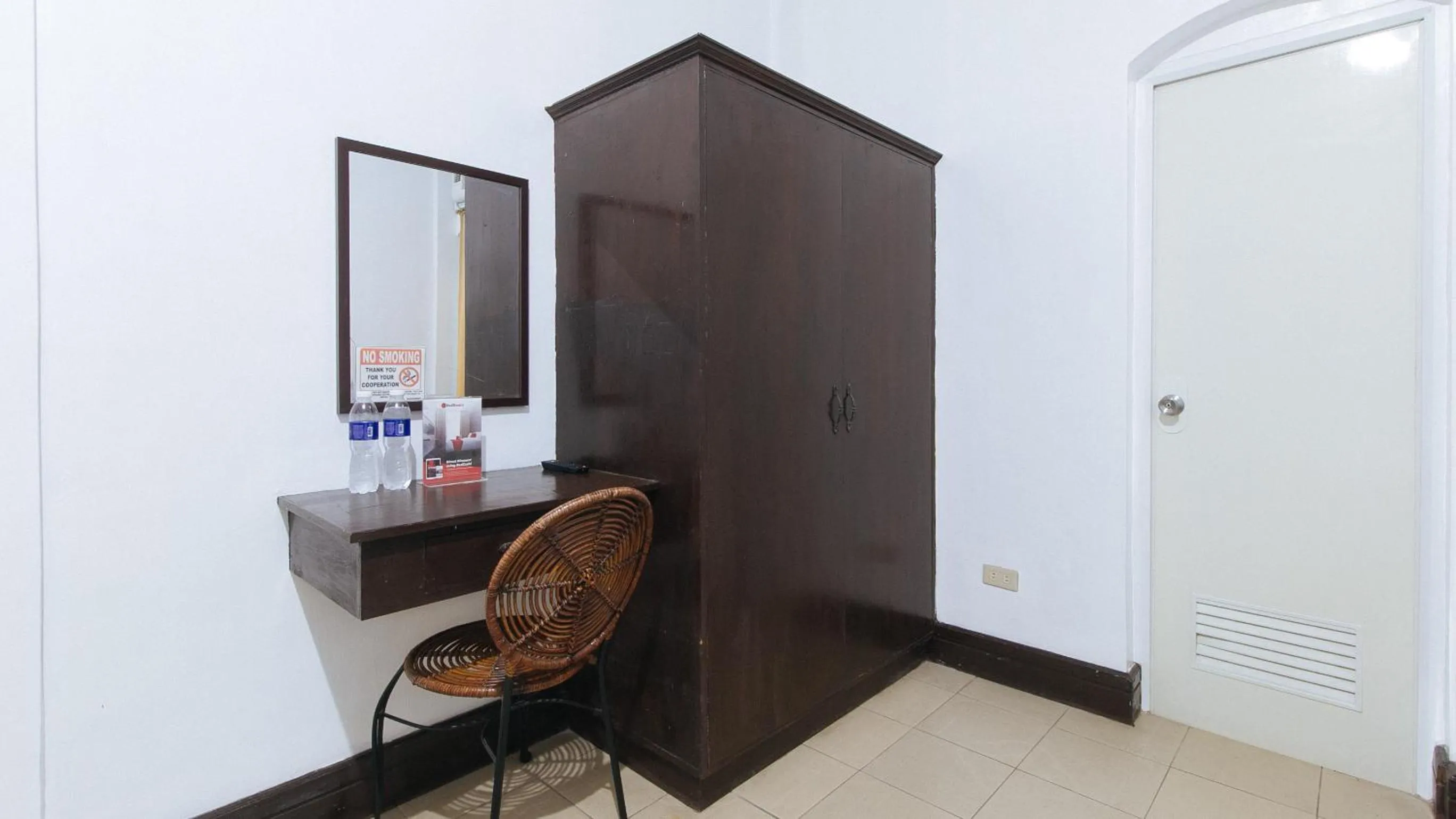 Bed in RedDoorz @ Marifa Hotel Angeles Pampanga