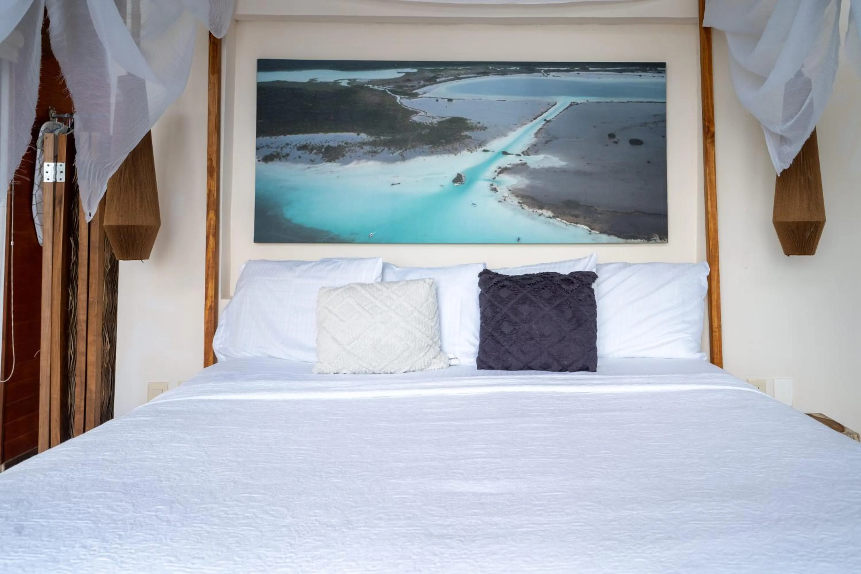 Bed in Xoot Kaana Villa Vista Laguna