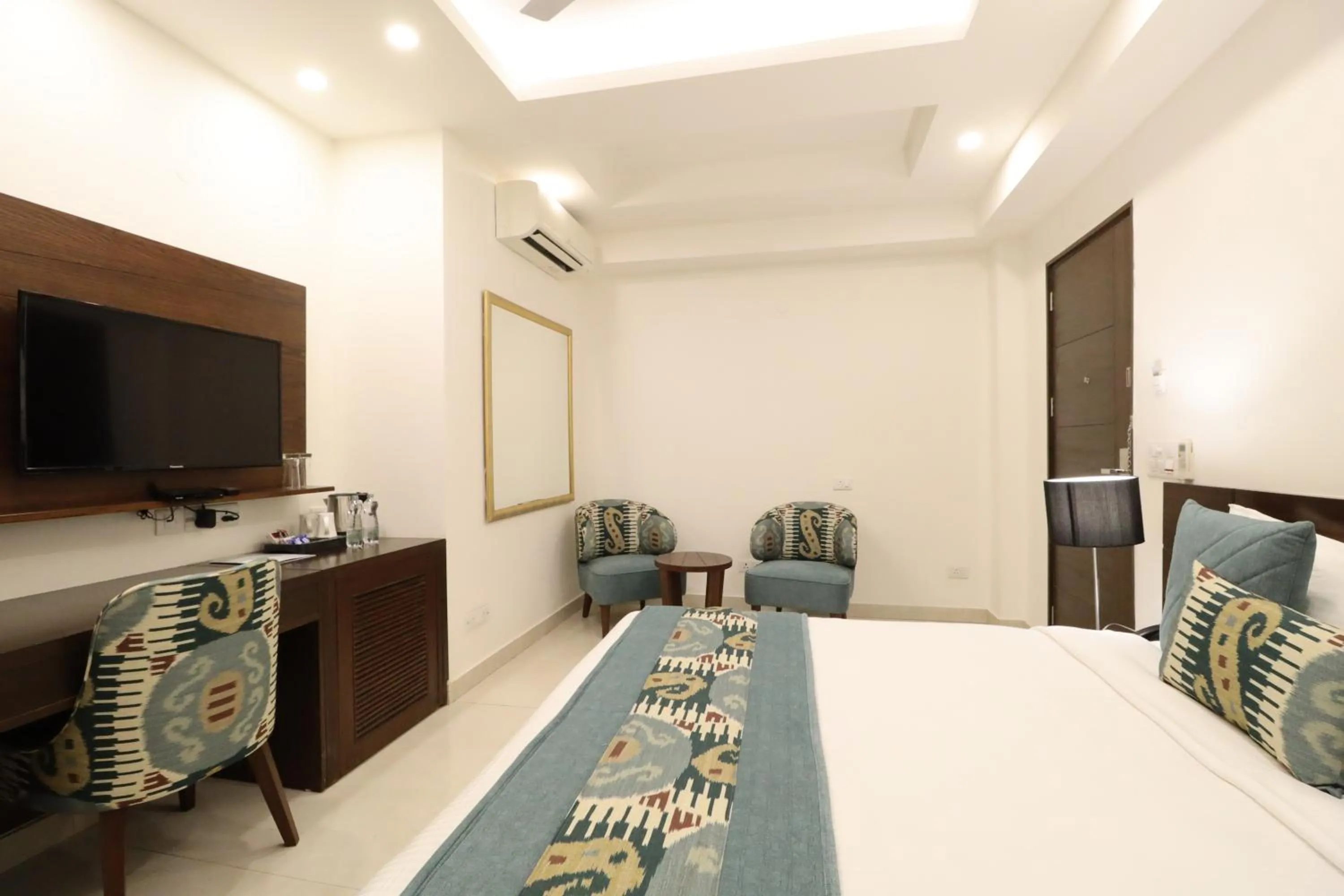 hair dresser, Bed in Ahuja Residency City Centre
