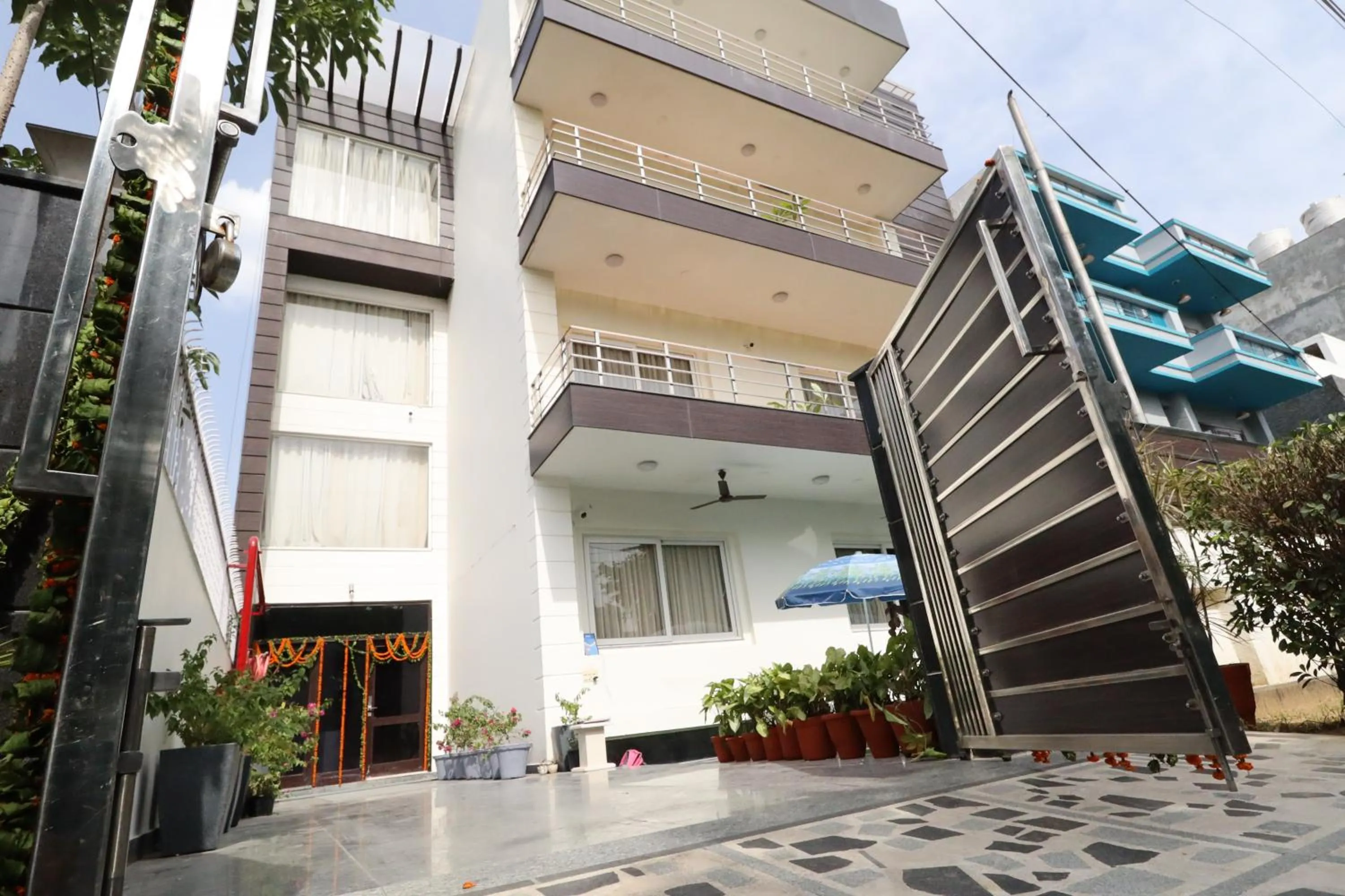 Property building in Ahuja Residency City Centre