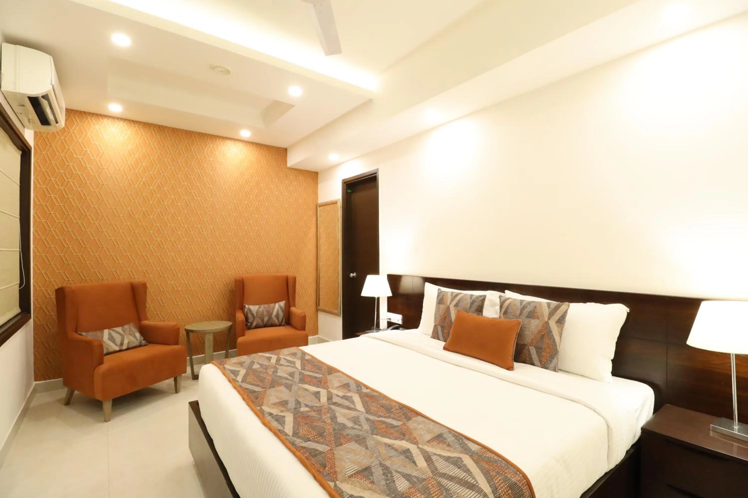 Bed in Ahuja Residency City Centre