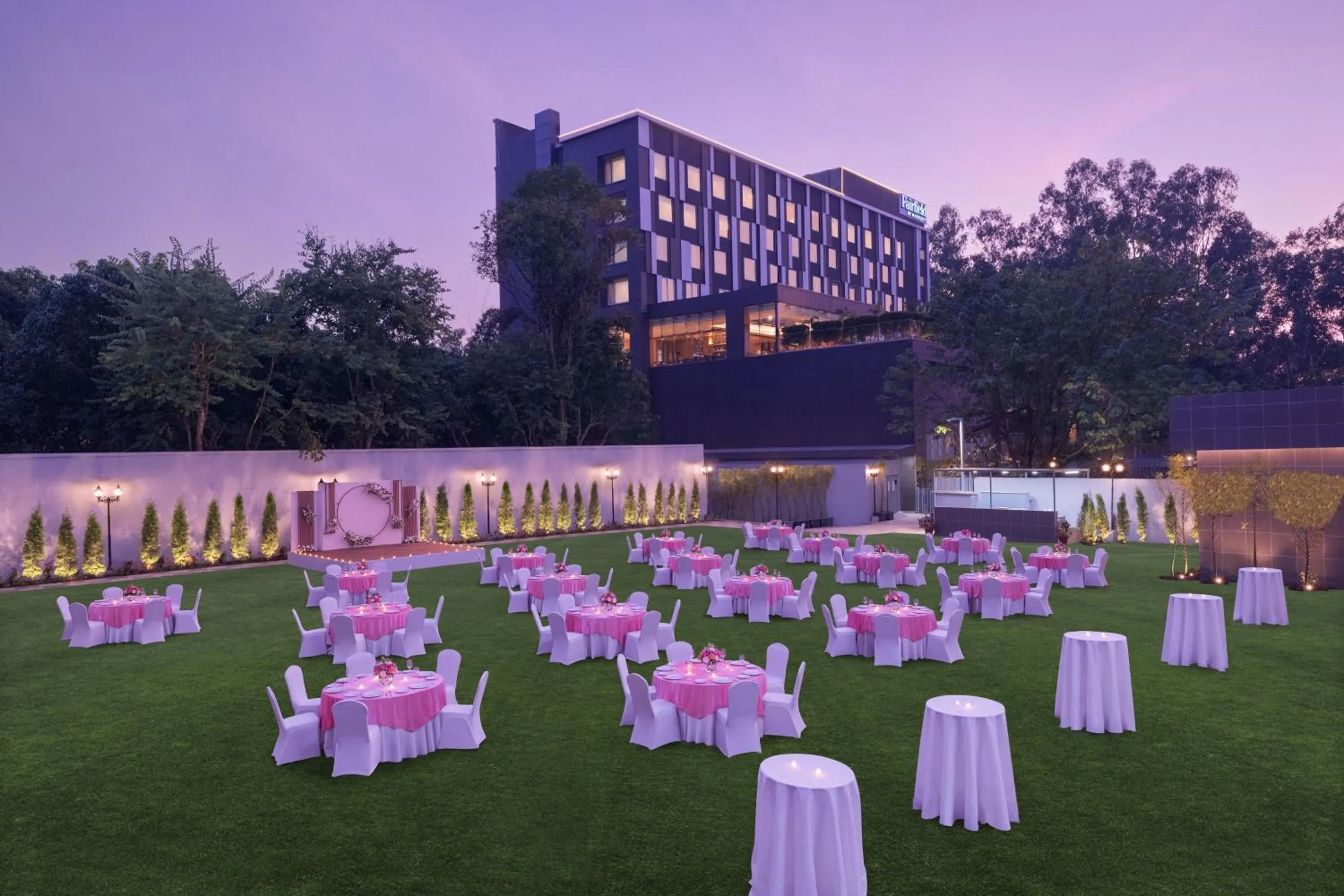 Banquet/Function facilities in Fairfield by Marriott Dehradun