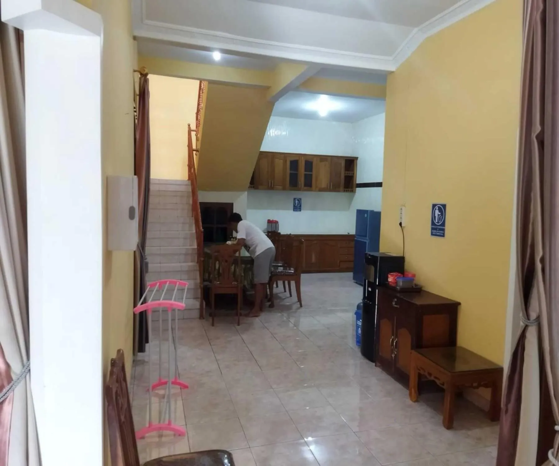 Kitchen or kitchenette in Algira Homestay Prambanan