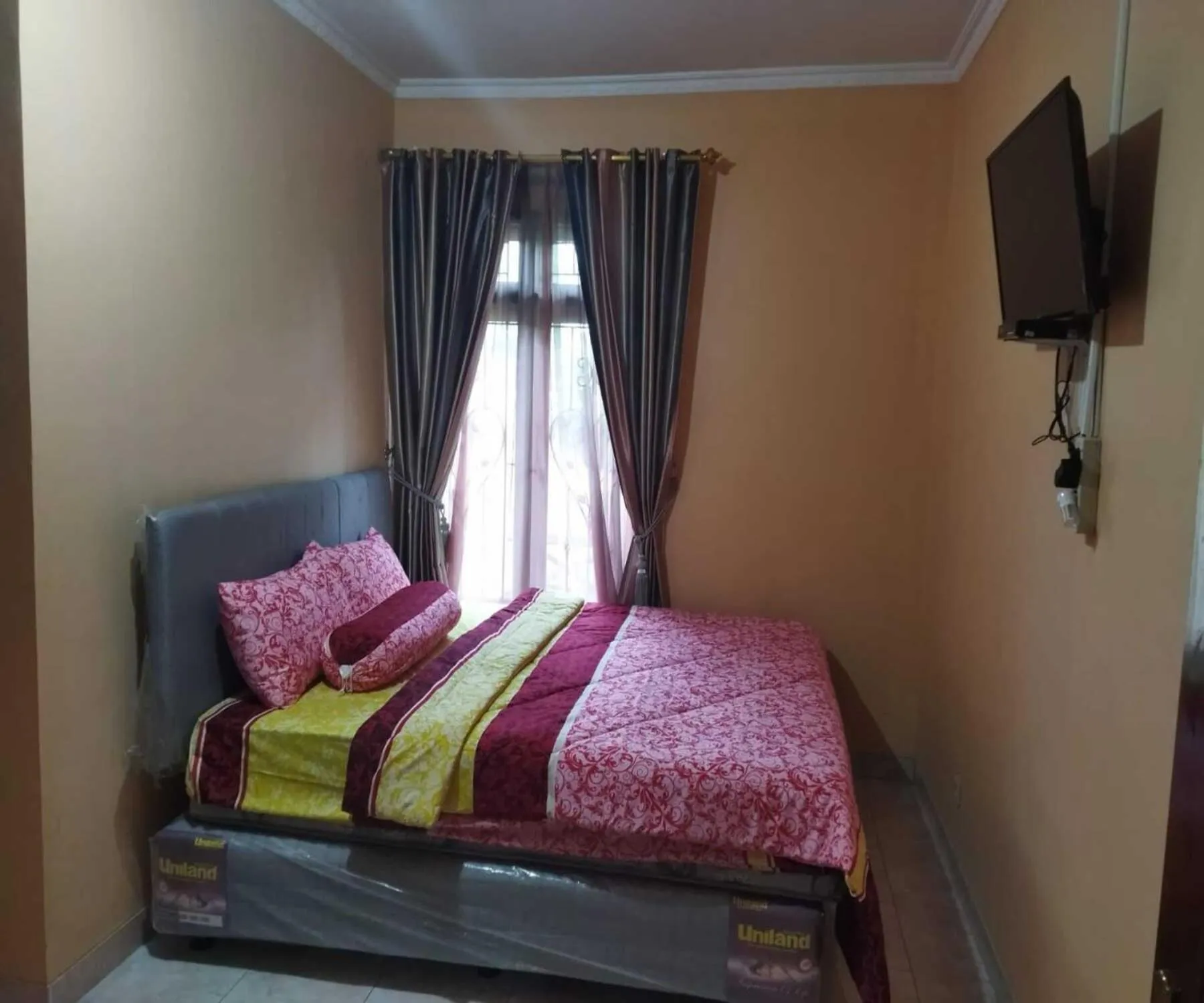 Bed in Algira Homestay Prambanan