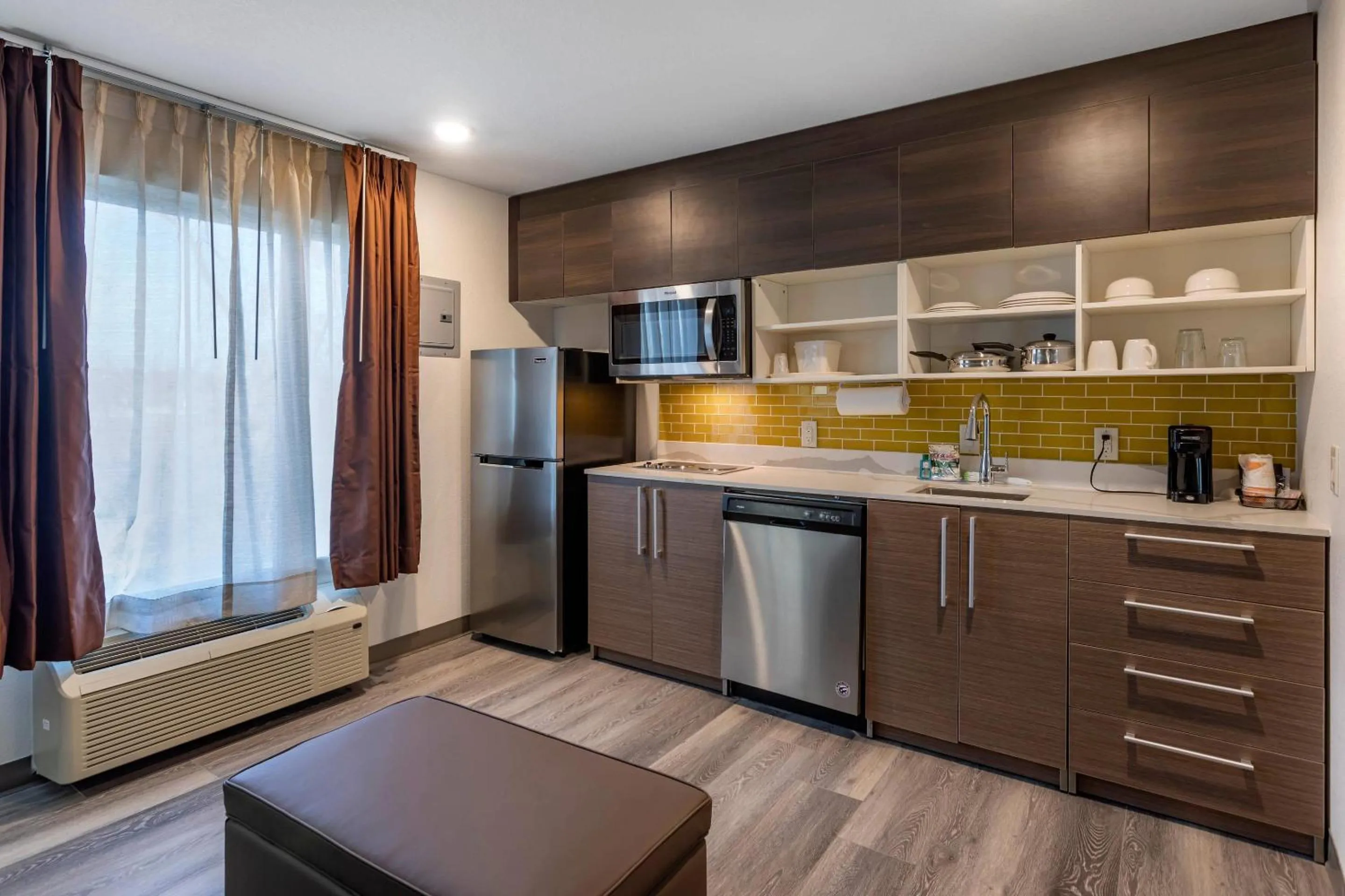 Bedroom in MainStay Suites Lebanon - Nashville Area