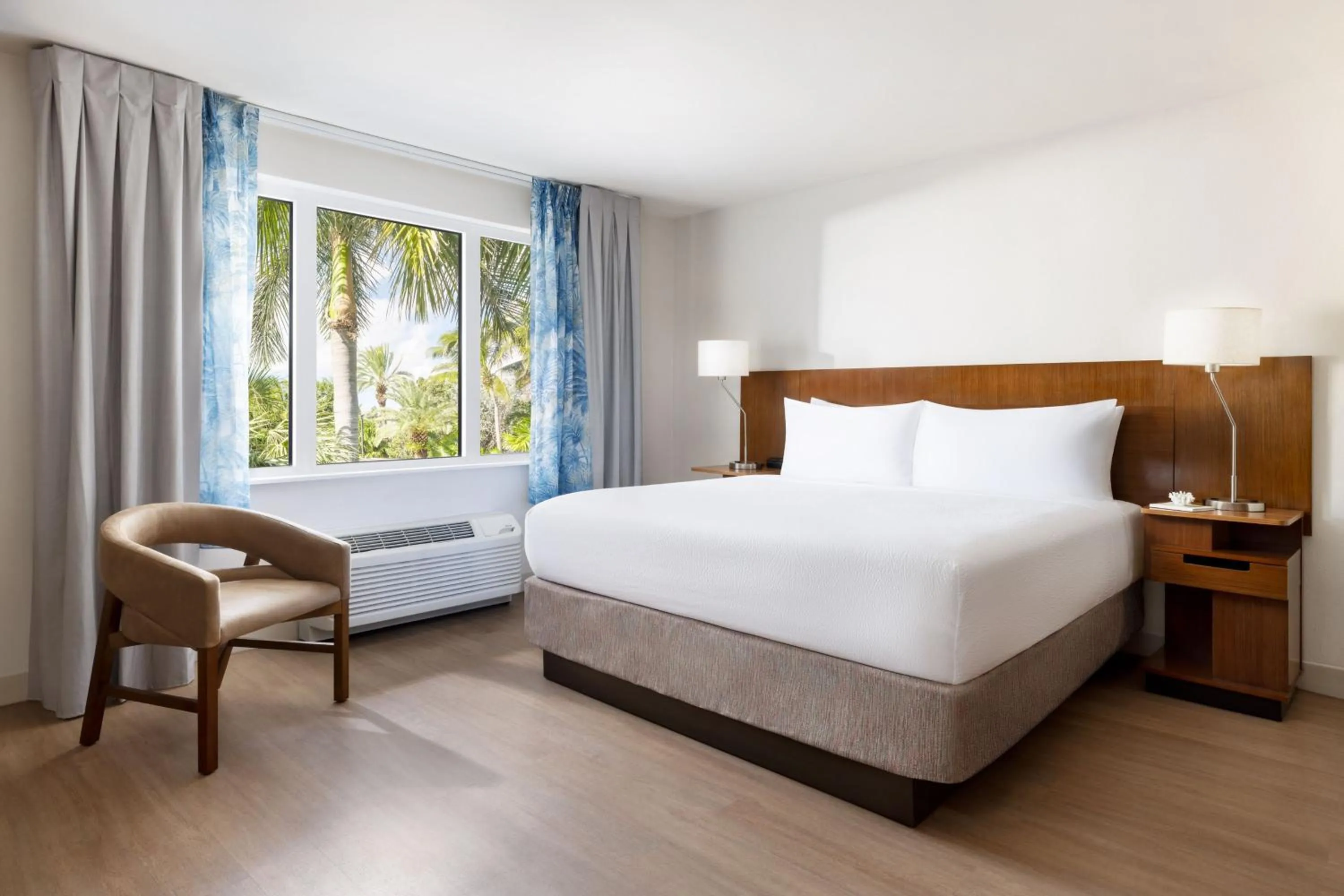 Photo of the whole room, Bed in Fairfield by Marriott Inn & Suites Key West at The Keys Collection