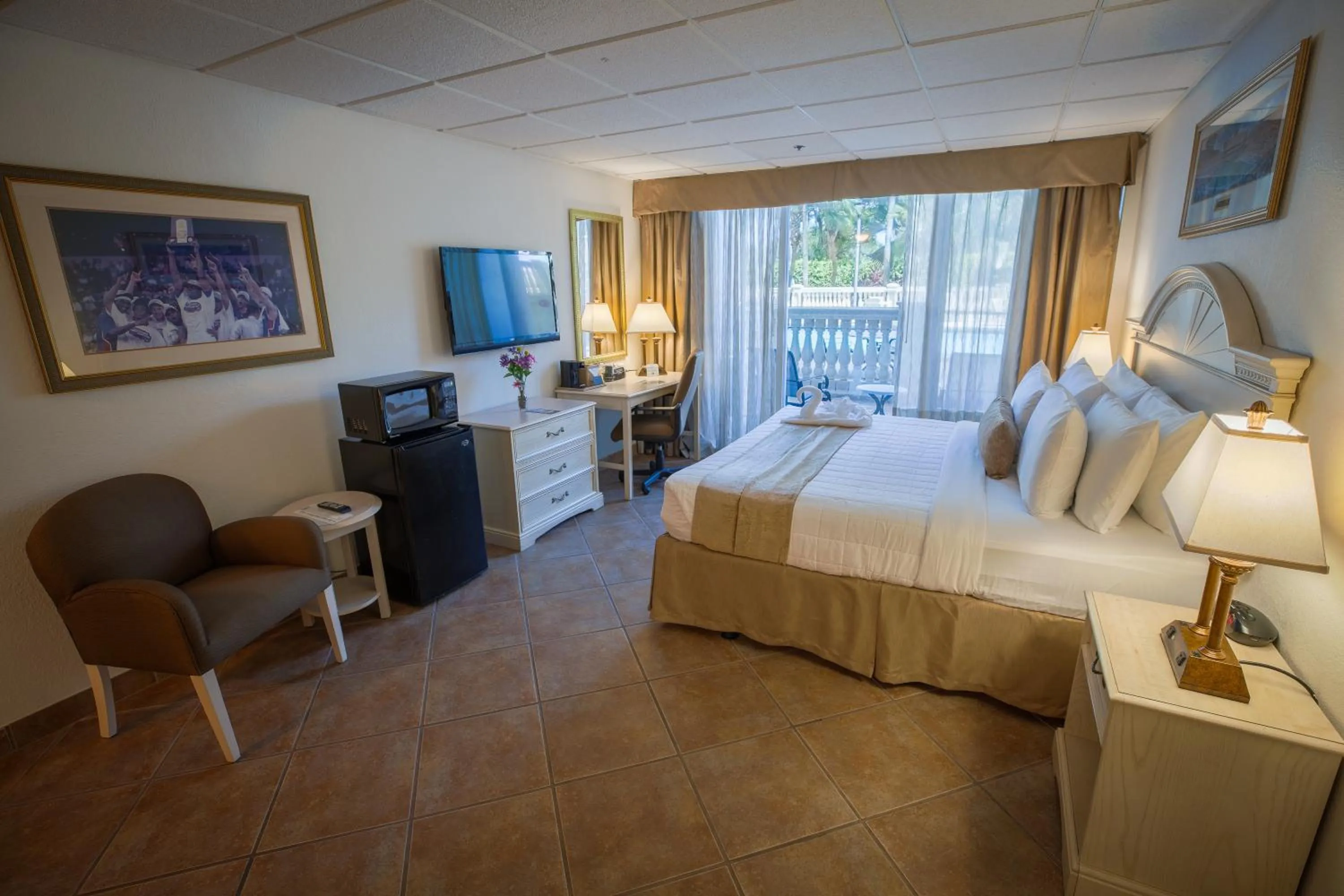 Photo of the whole room in Stadium Hotel