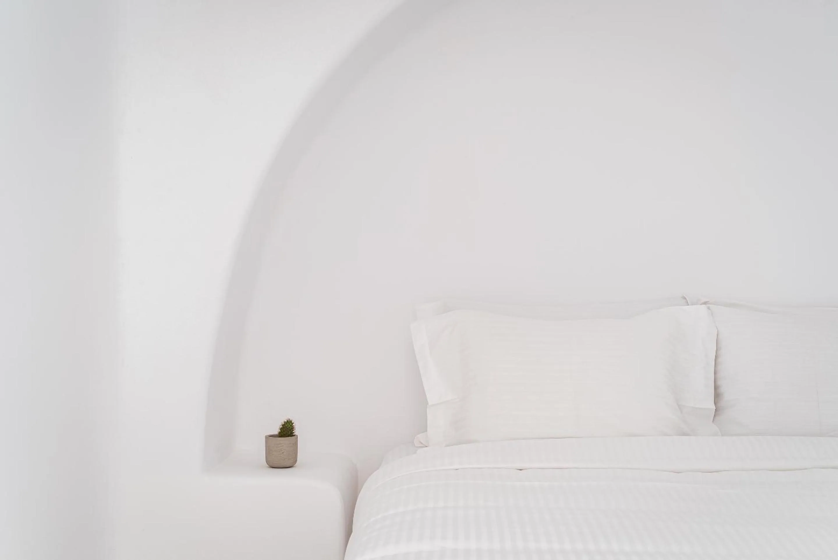 Bed in Koumi Homes Mykonos