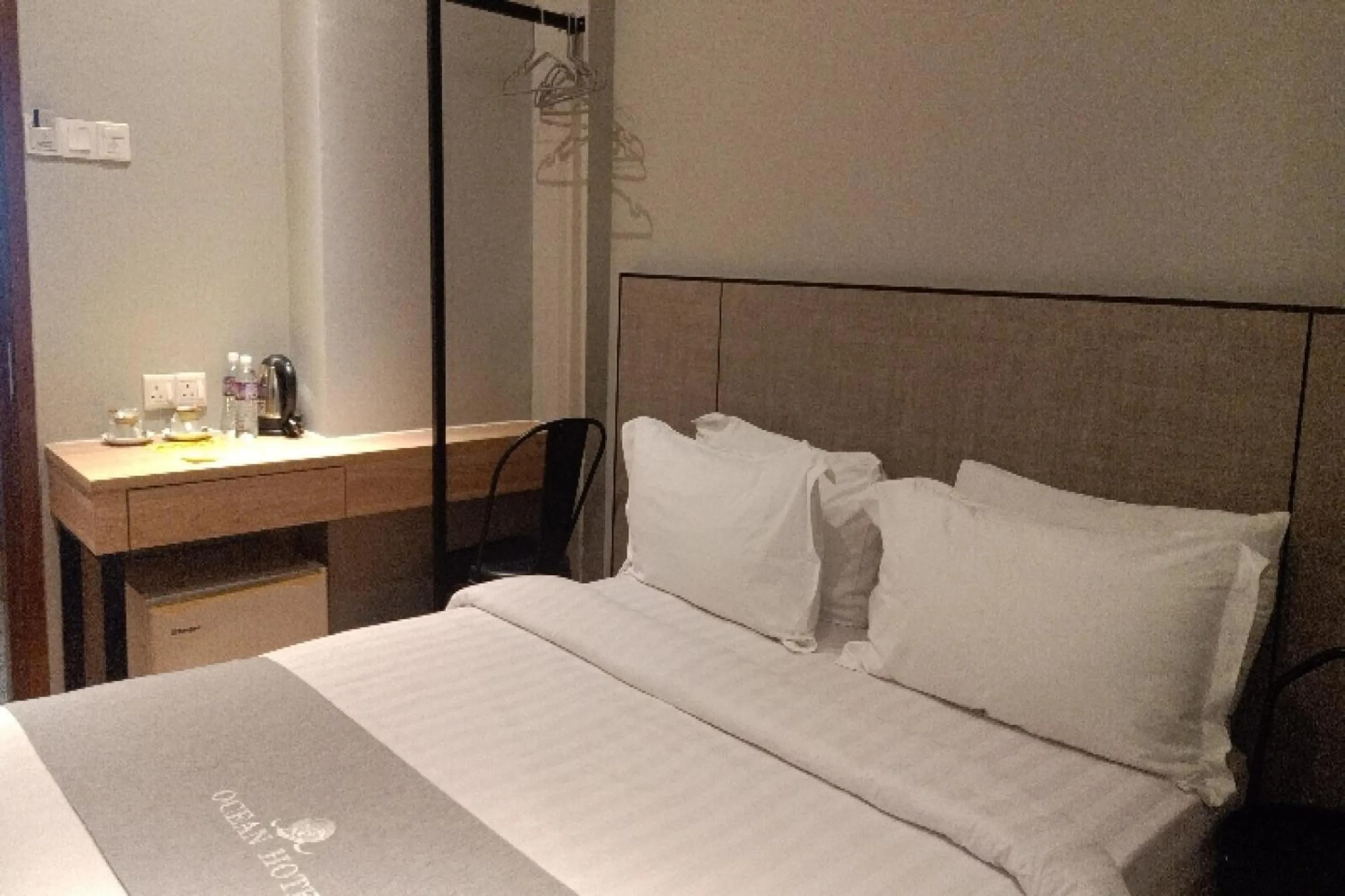 Bedroom, Bed in OYO 90411 Perdana Hotel Labuan