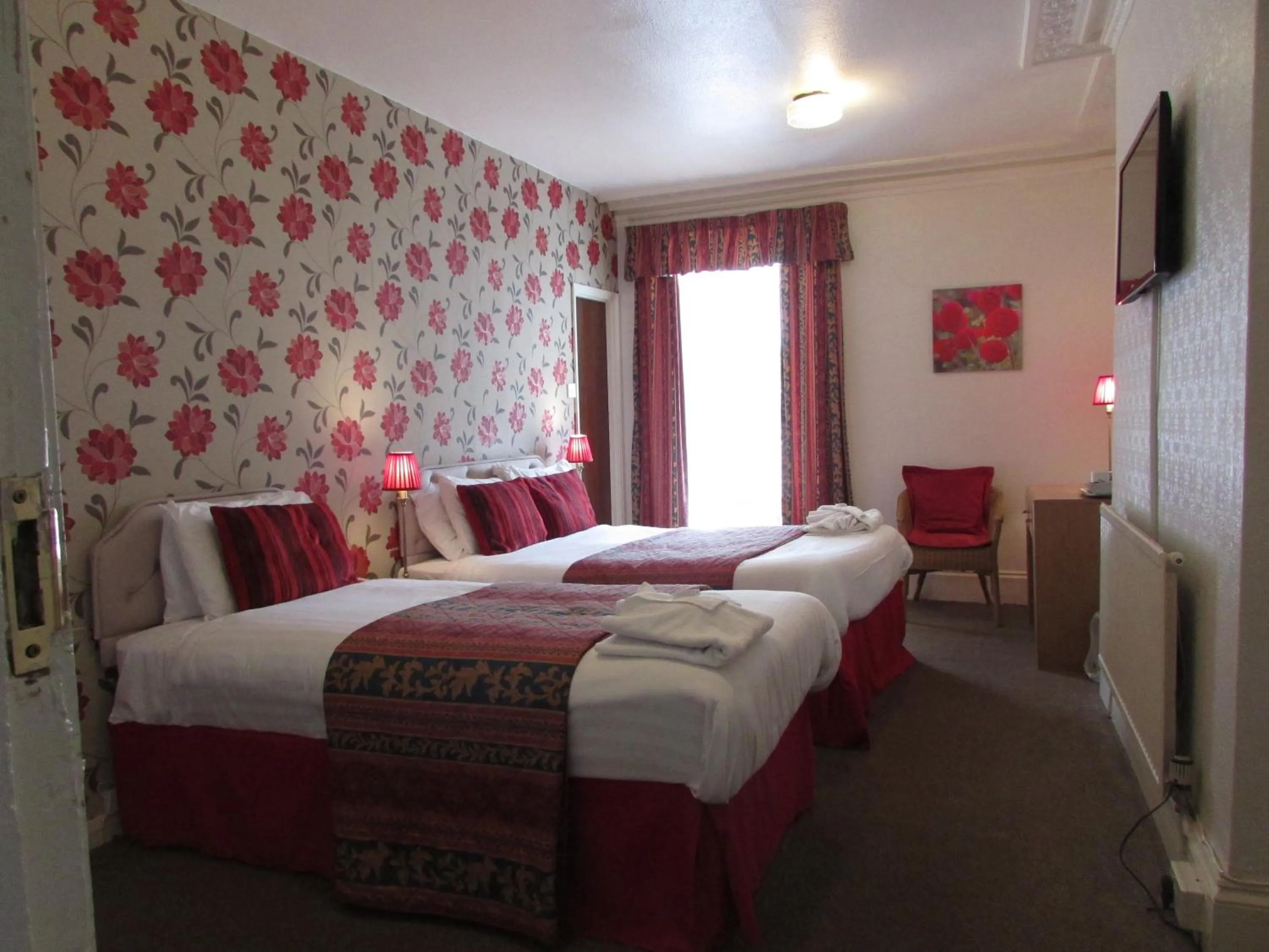 Bed in Holliers Hotel