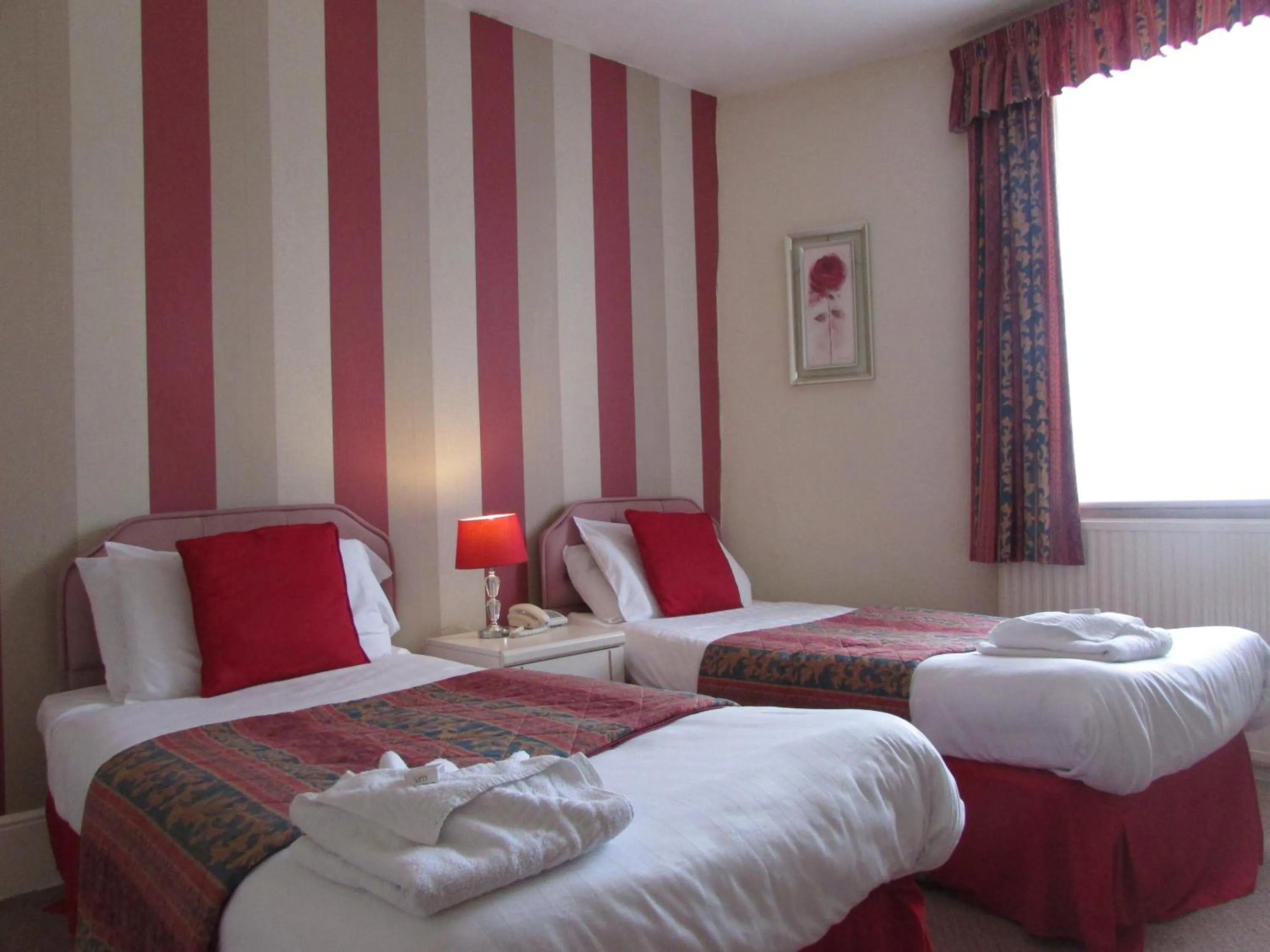 Bed in Holliers Hotel