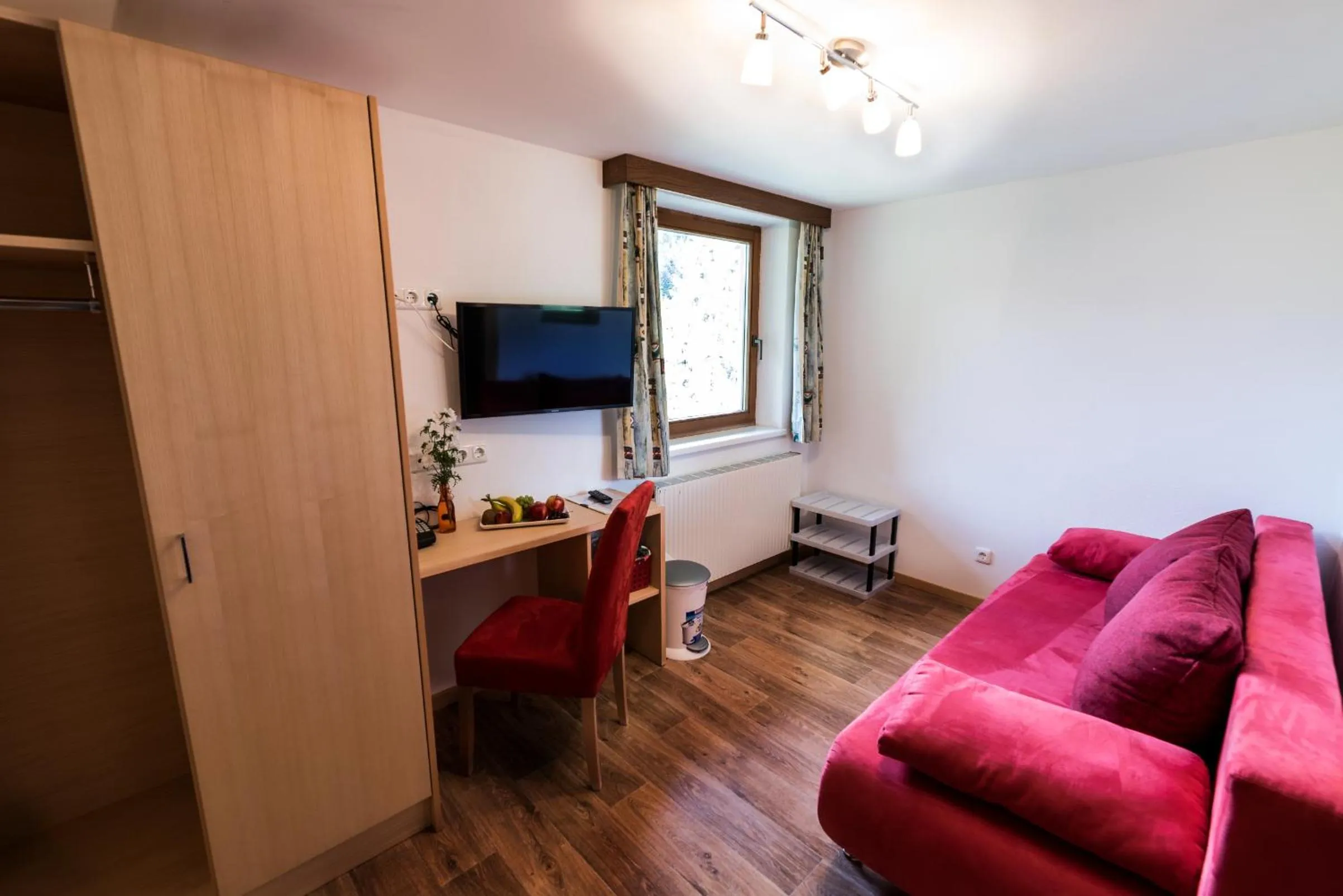 TV and multimedia in "Quality Hosts Arlberg" Hotel-Gasthof Freisleben