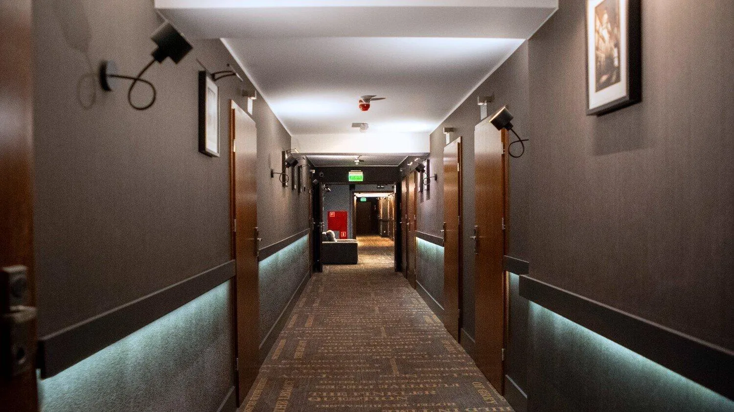 Lobby or reception in B&B HOTEL Piotrków Trybunalski