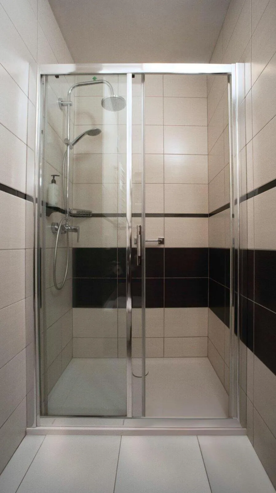 Bathroom in B&B HOTEL Piotrków Trybunalski