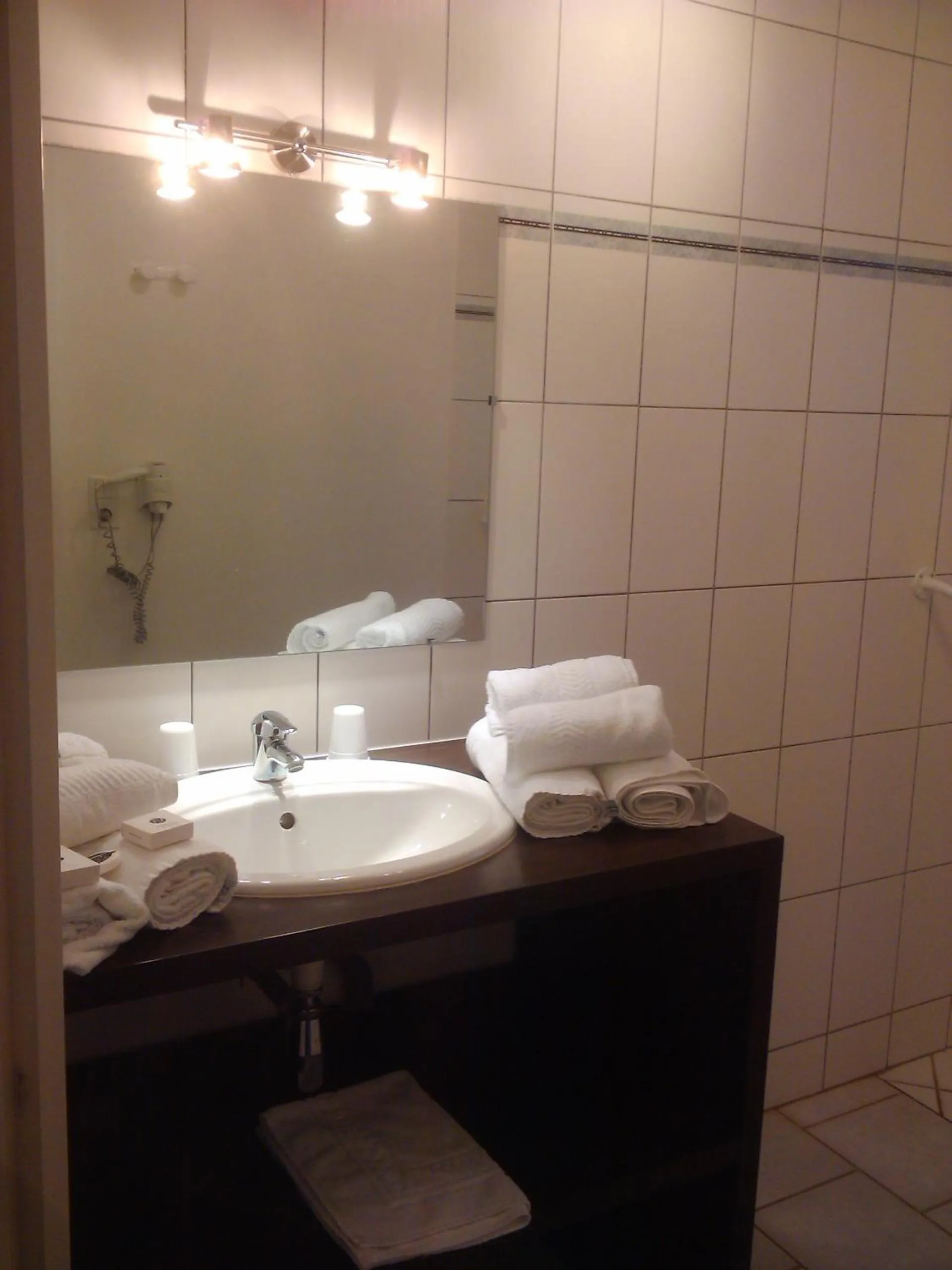 Bathroom in L'Orée des Châteaux