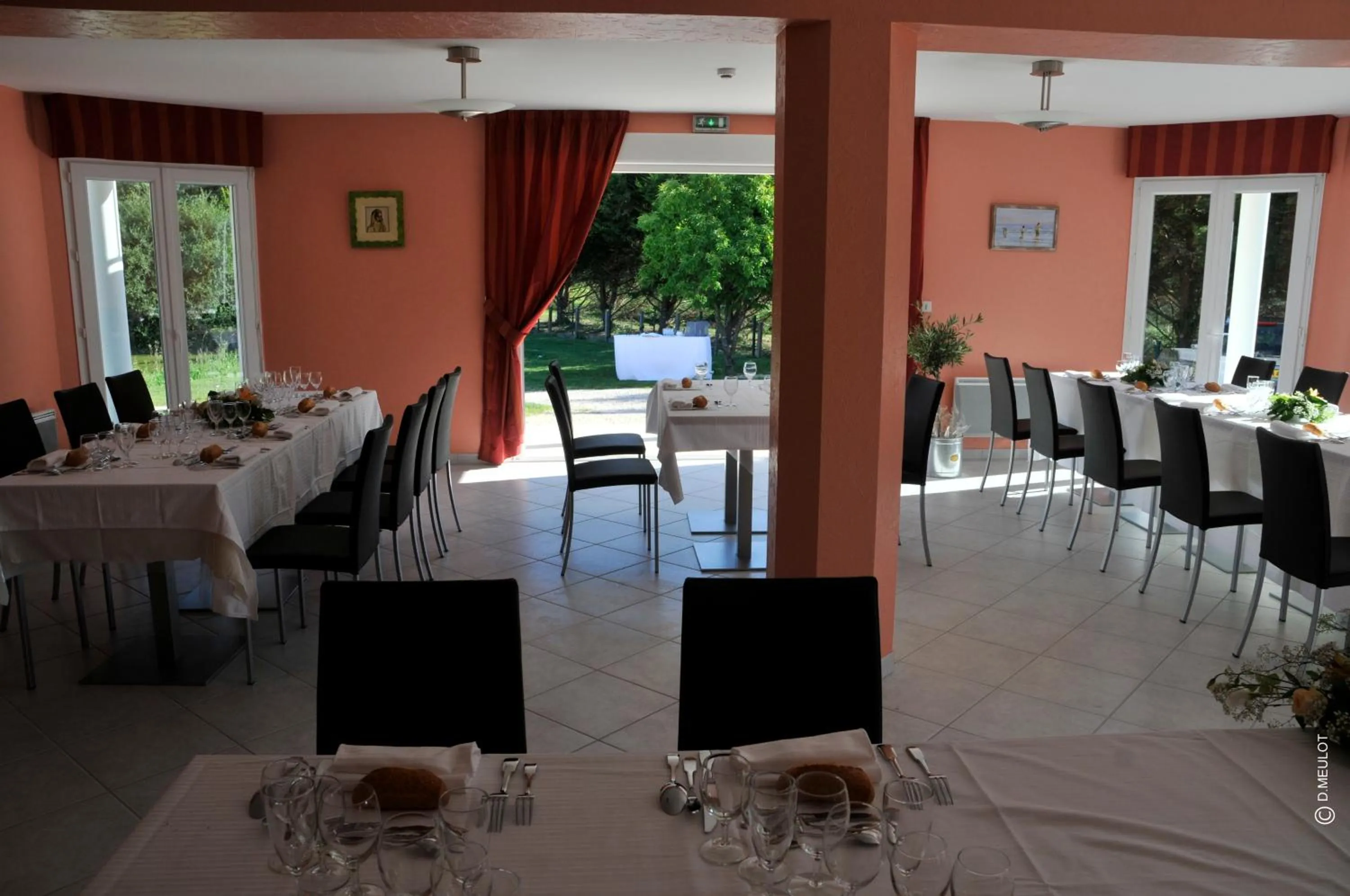 Restaurant/places to eat in L'Orée des Châteaux