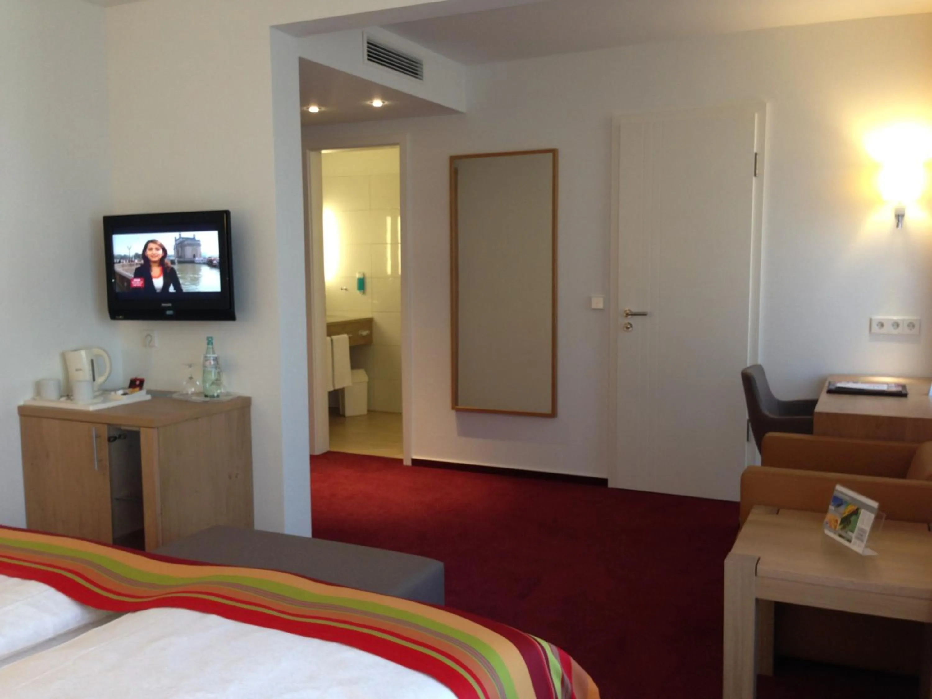 TV and multimedia, Bed in Hotel Wieting