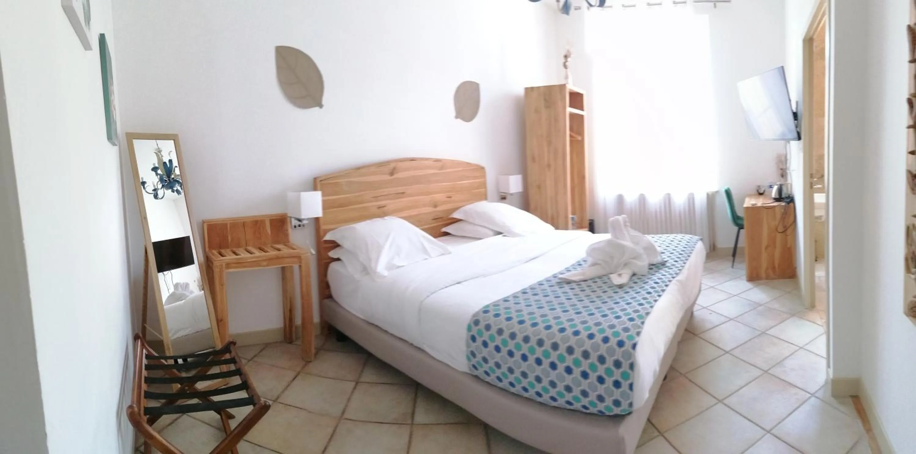 Bed in DOMAINE DE LA NERTHE- HOTEL PROVENCE MEDITERRANEE