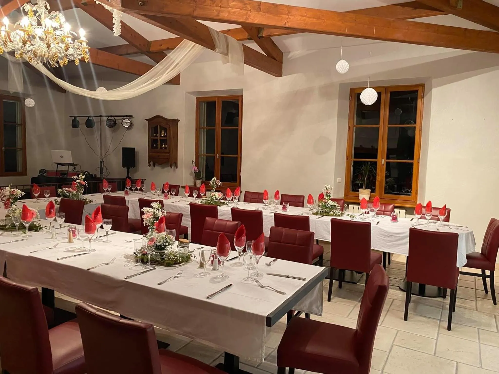 Restaurant/places to eat in DOMAINE DE LA NERTHE- HOTEL PROVENCE MEDITERRANEE