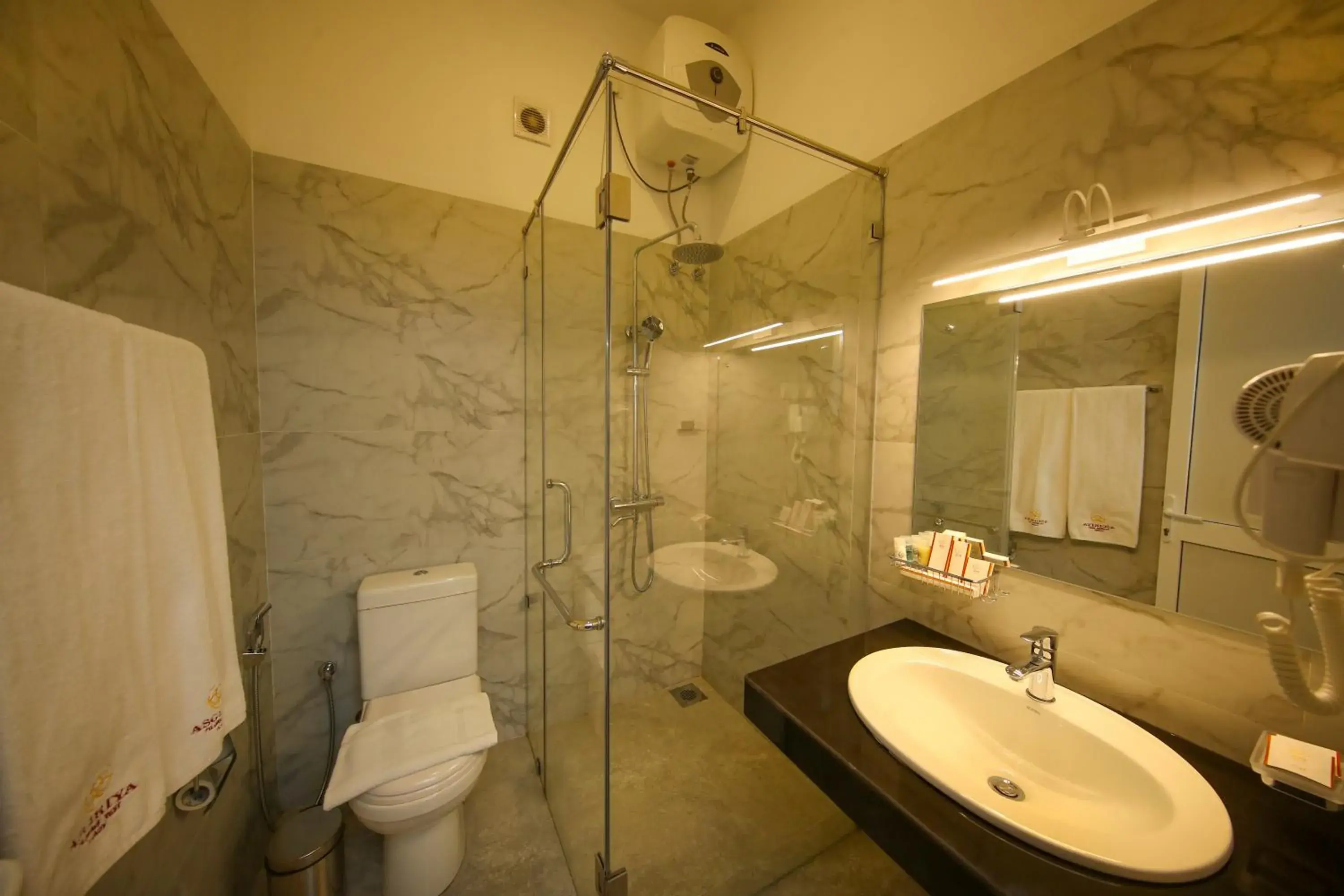 Deluxe Double Room in BPR - Asgiriya ,Kandy Deluxe Double Room in BPR - Asgiriya ,Kandy