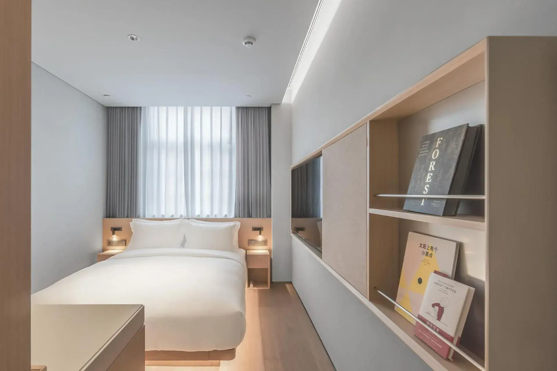 Standard Queen Room - single occupancy in HOTEL ANDI Townscape Wuhan Standard Queen Room - single occupancy in HOTEL ANDI Townscape Wuhan