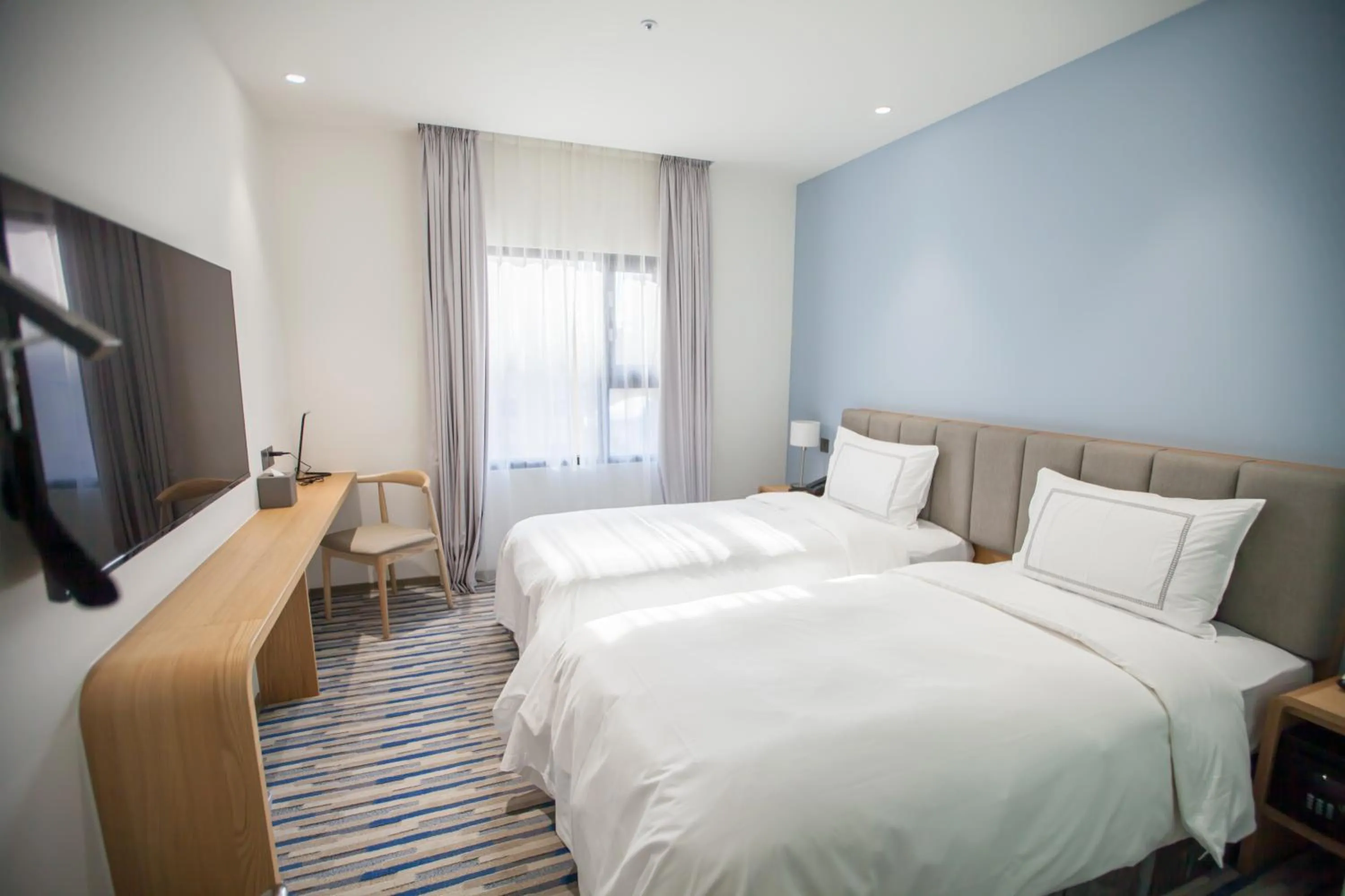 Bed in Phoenix Hotel Taichung