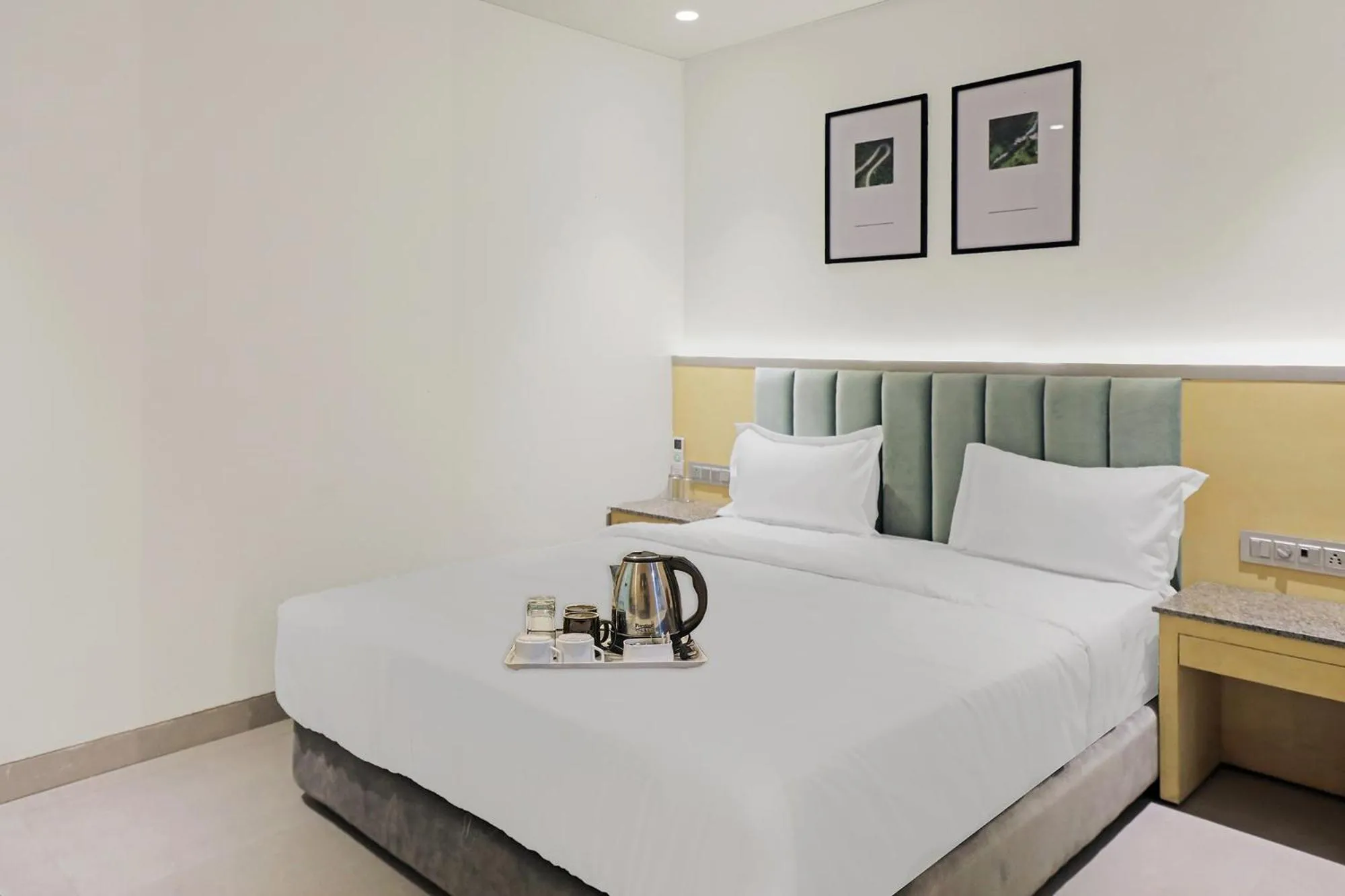 Bed in FabHotel Yellow Courtyard