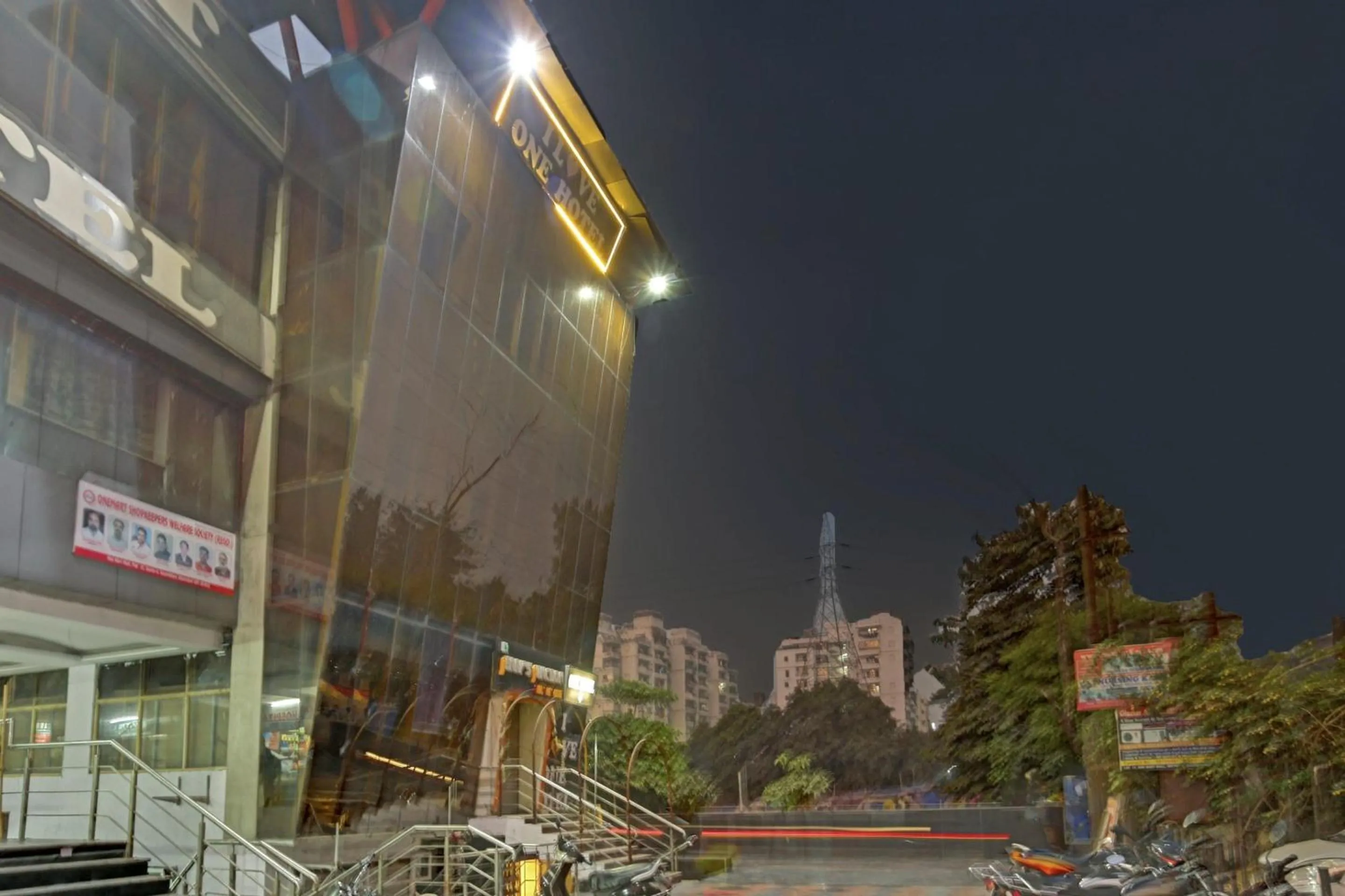 Facade/entrance in Collection O One Hotel