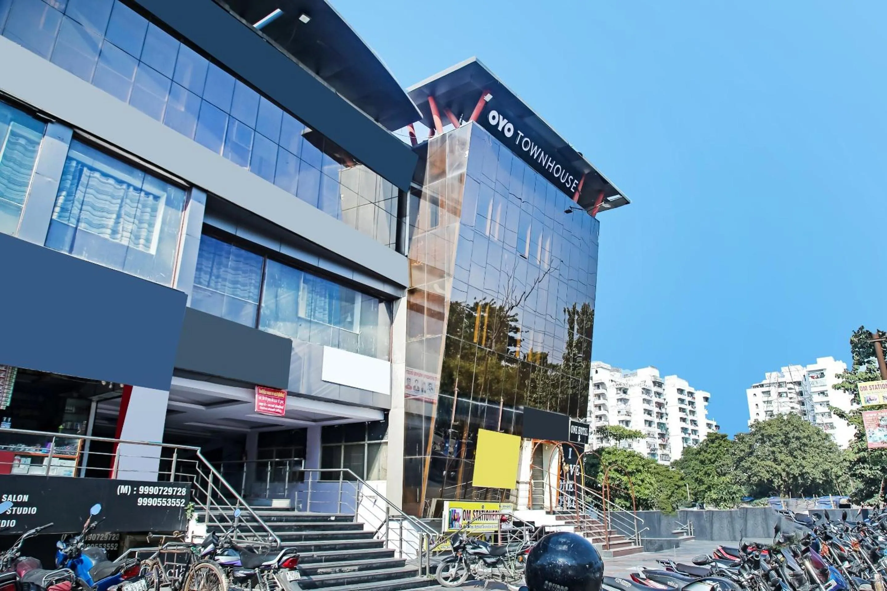 Facade/entrance in Collection O One Hotel