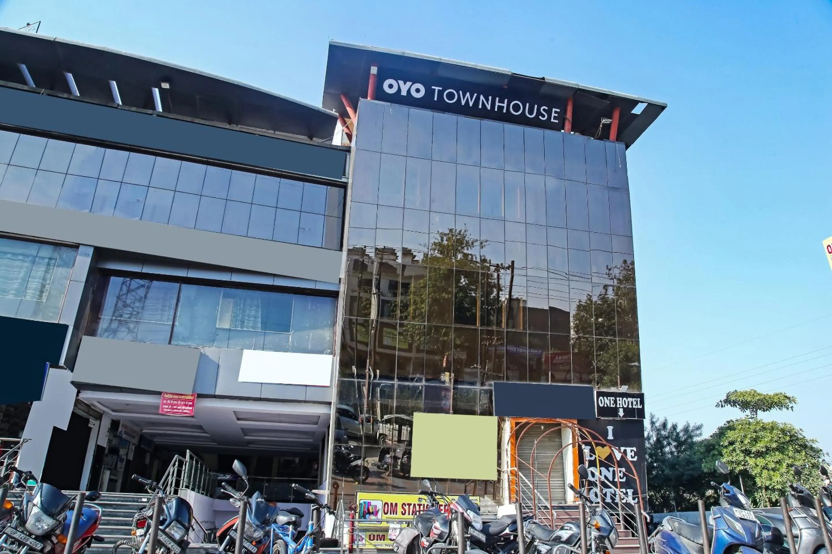 Facade/entrance in Collection O One Hotel